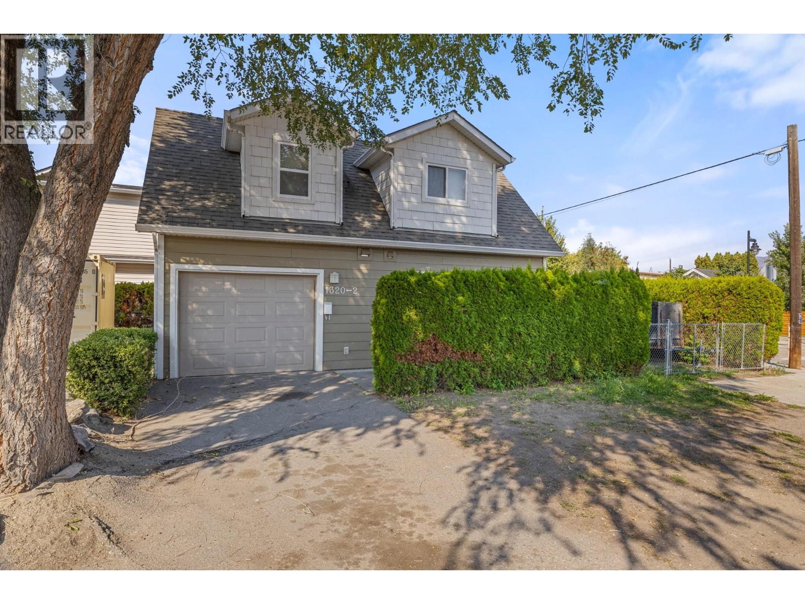 1320 Graham Street, Kelowna, British Columbia  V1Y 9X7 - Photo 3 - 10383809