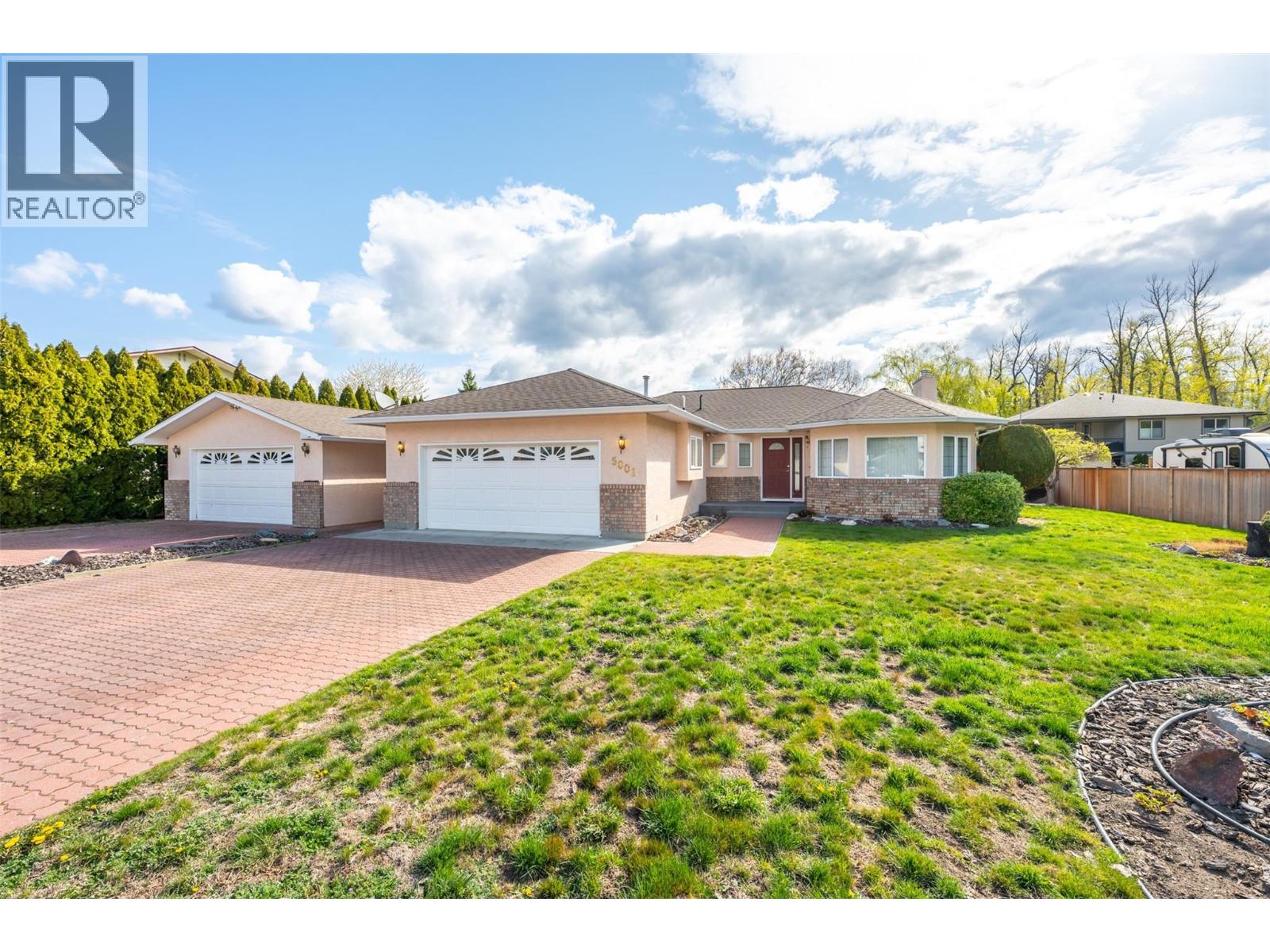 5001 Weldon Avenue, Summerland, British Columbia  V0H 1Z9 - Photo 1 - 10384124