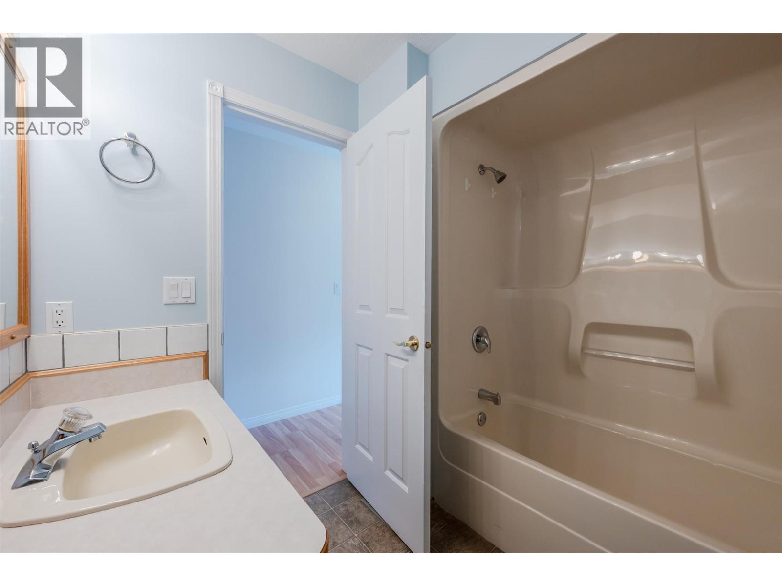 5001 Weldon Avenue, Summerland, British Columbia  V0H 1Z9 - Photo 21 - 10384124