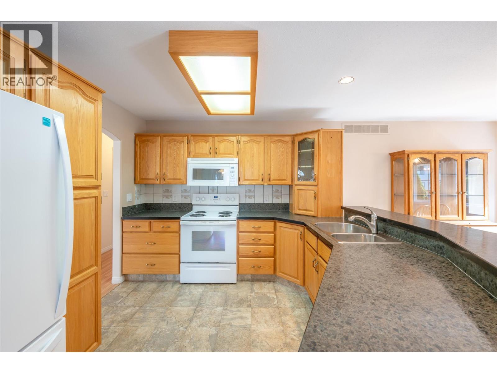 5001 Weldon Avenue, Summerland, British Columbia  V0H 1Z9 - Photo 5 - 10384124