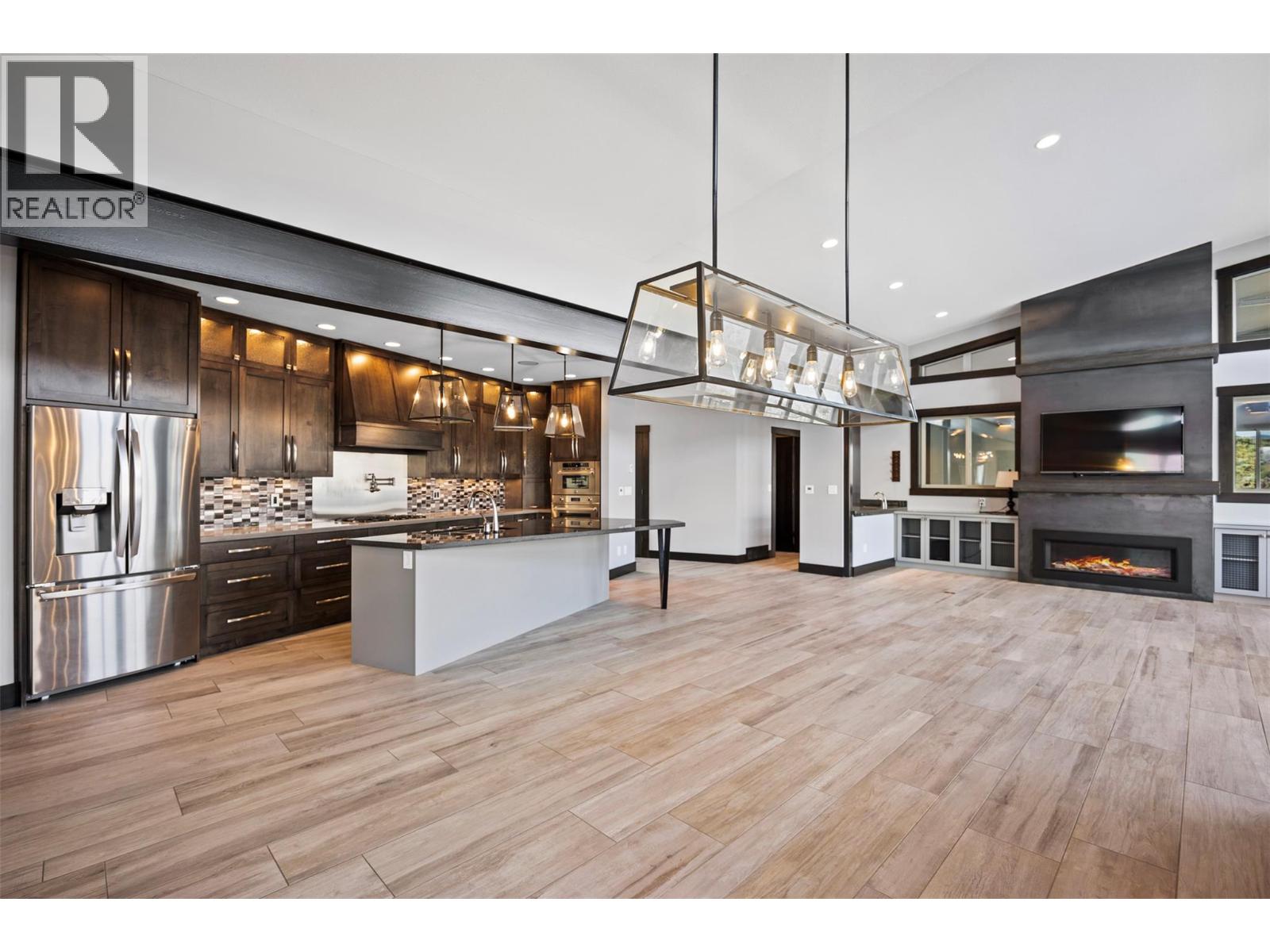 265 Holloway Drive, Kamloops, British Columbia  V1S 0B3 - Photo 24 - 10384007