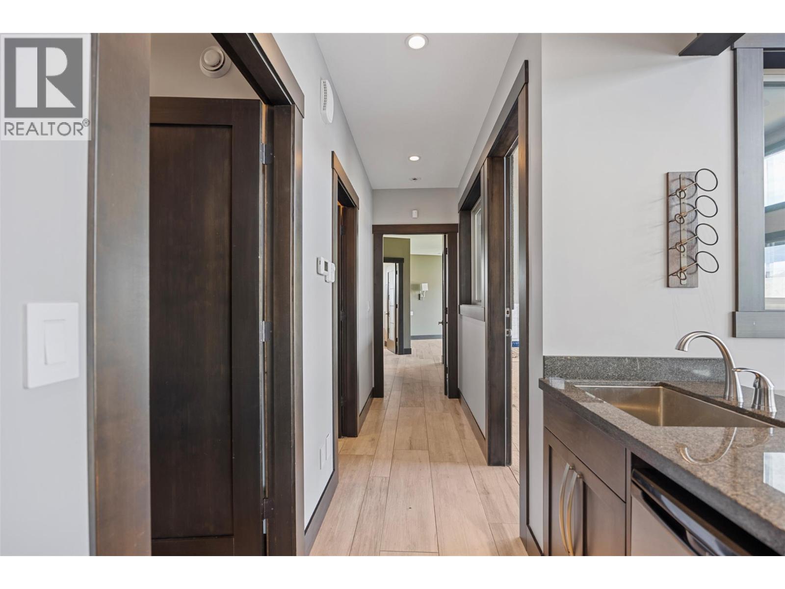 265 Holloway Drive, Kamloops, British Columbia  V1S 0B3 - Photo 28 - 10384007