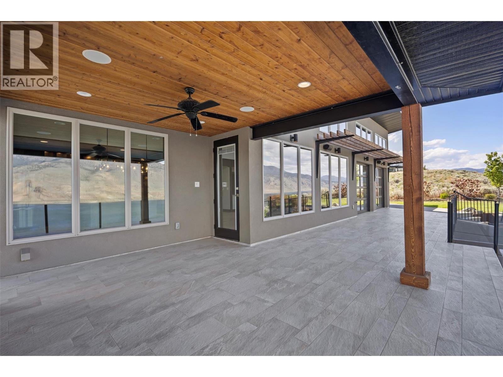 265 Holloway Drive, Kamloops, British Columbia  V1S 0B3 - Photo 54 - 10384007