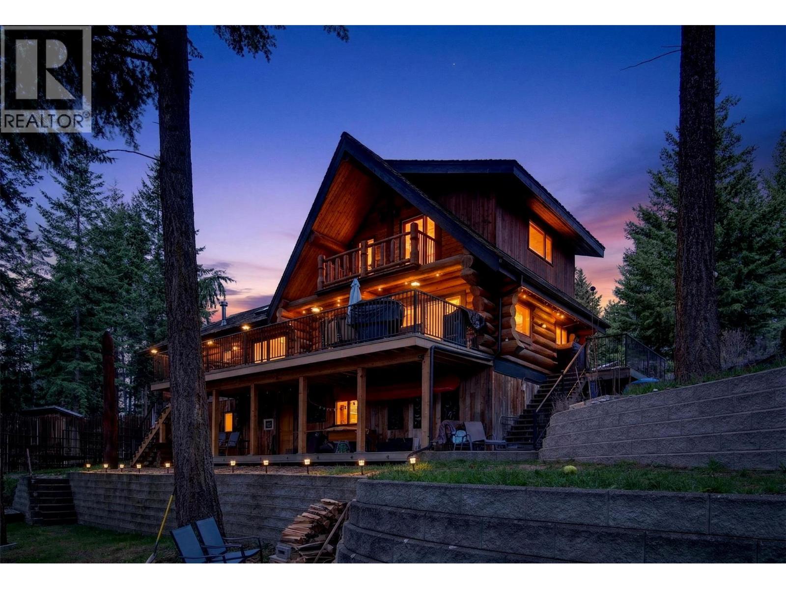 2403 Mount Tuam Crescent, Sorrento, British Columbia  V0E 2W2 - Photo 1 - 10383836