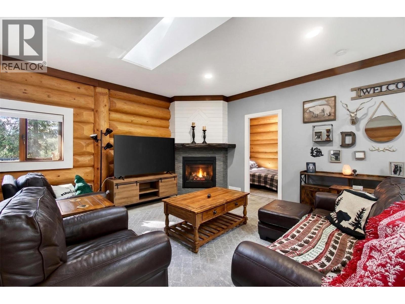 2403 Mount Tuam Crescent, Sorrento, British Columbia  V0E 2W2 - Photo 10 - 10383836