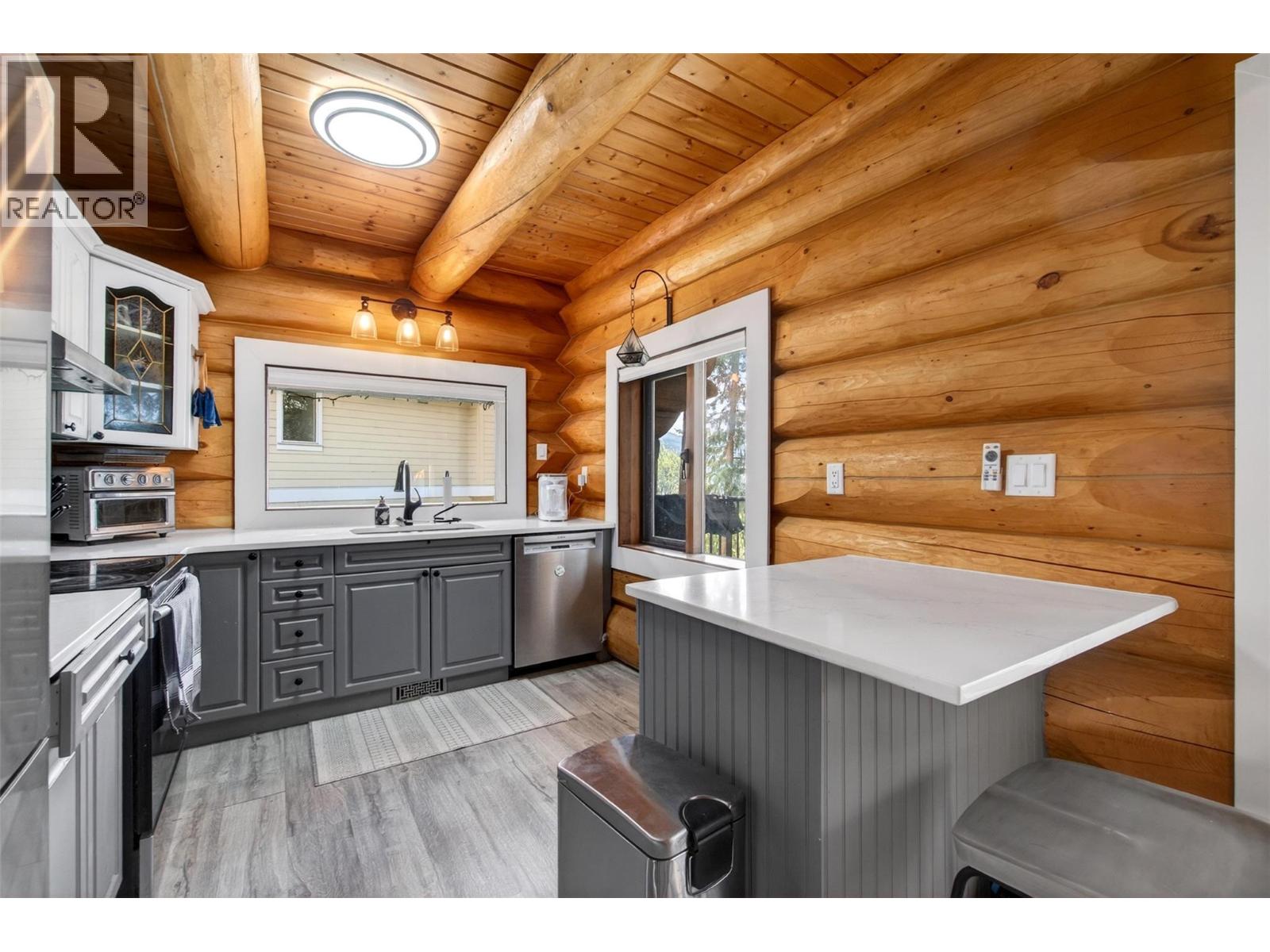 2403 Mount Tuam Crescent, Sorrento, British Columbia  V0E 2W2 - Photo 15 - 10383836