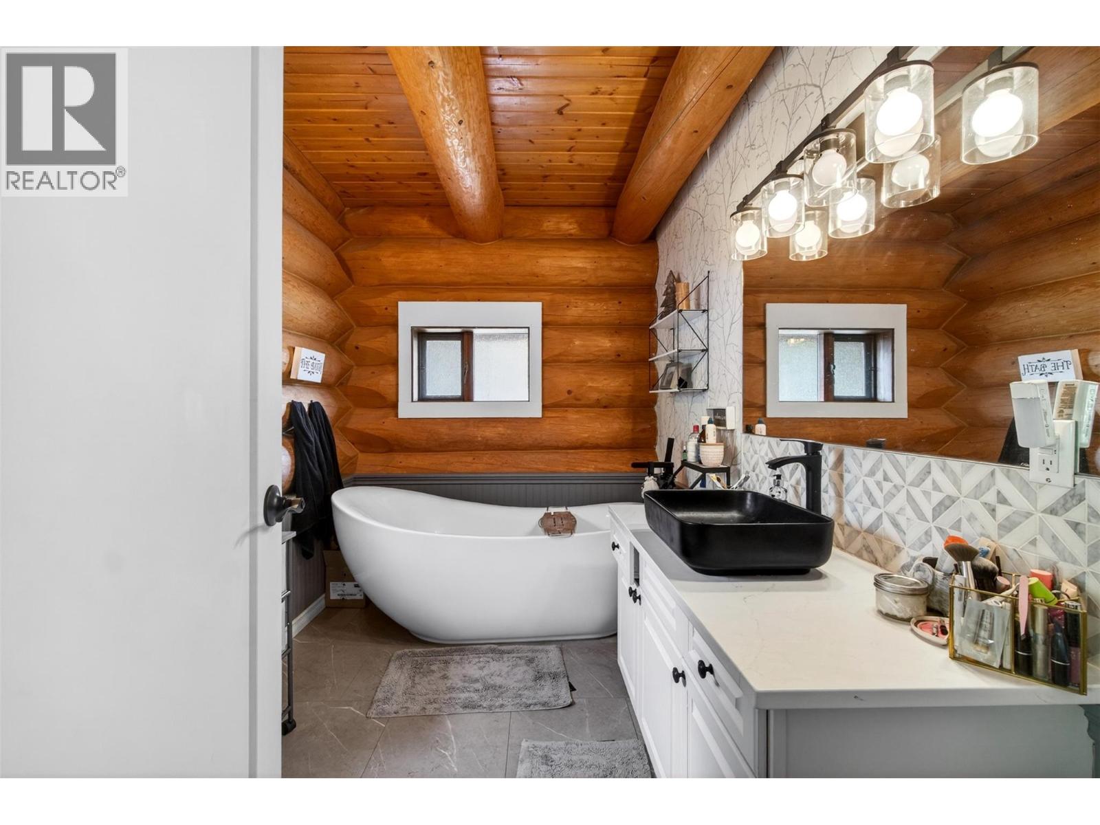 2403 Mount Tuam Crescent, Sorrento, British Columbia  V0E 2W2 - Photo 19 - 10383836