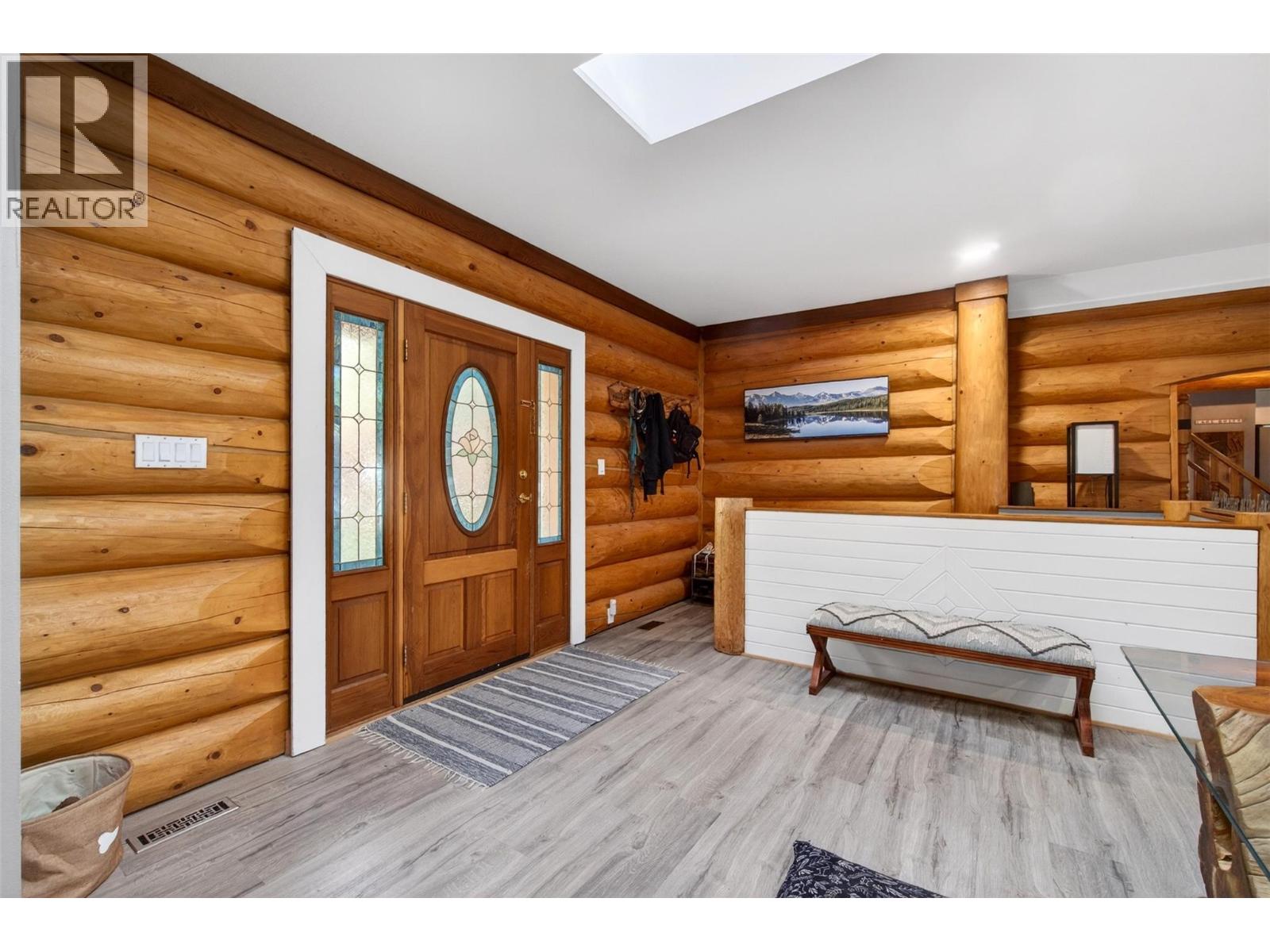 2403 Mount Tuam Crescent, Sorrento, British Columbia  V0E 2W2 - Photo 7 - 10383836