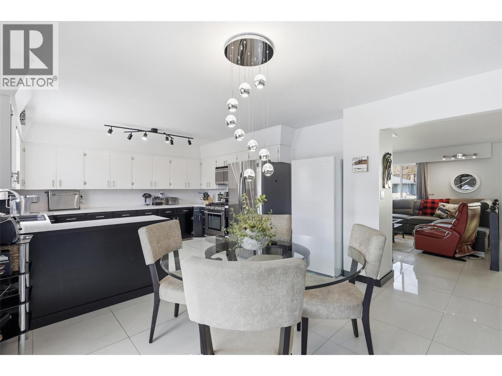 2165 Ponderosa Avenue, Kamloops, British Columbia  V2B 4V8 - Photo 14 - 10383696