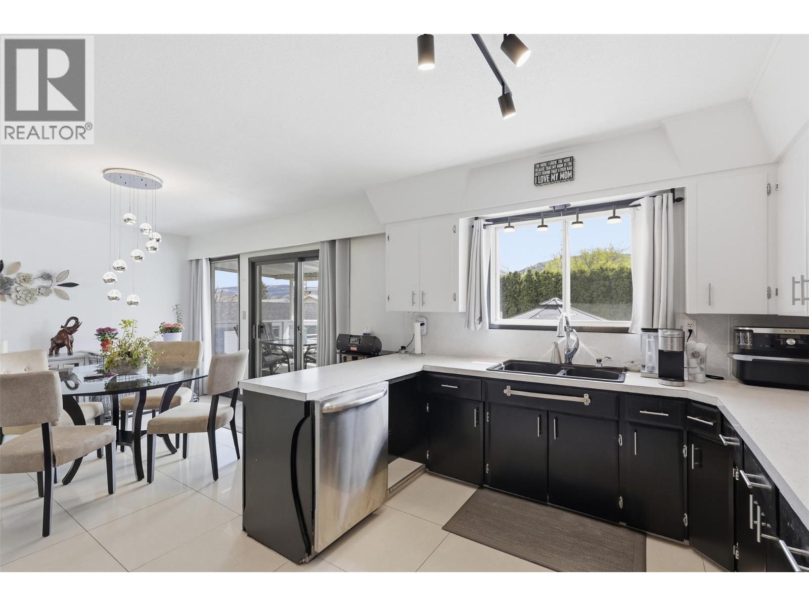 2165 Ponderosa Avenue, Kamloops, British Columbia  V2B 4V8 - Photo 20 - 10383696