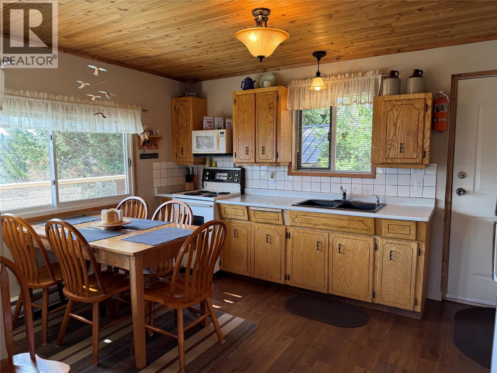 5008 Lauder Road, Merritt, British Columbia  V1K 1B8 - Photo 17 - 10383486