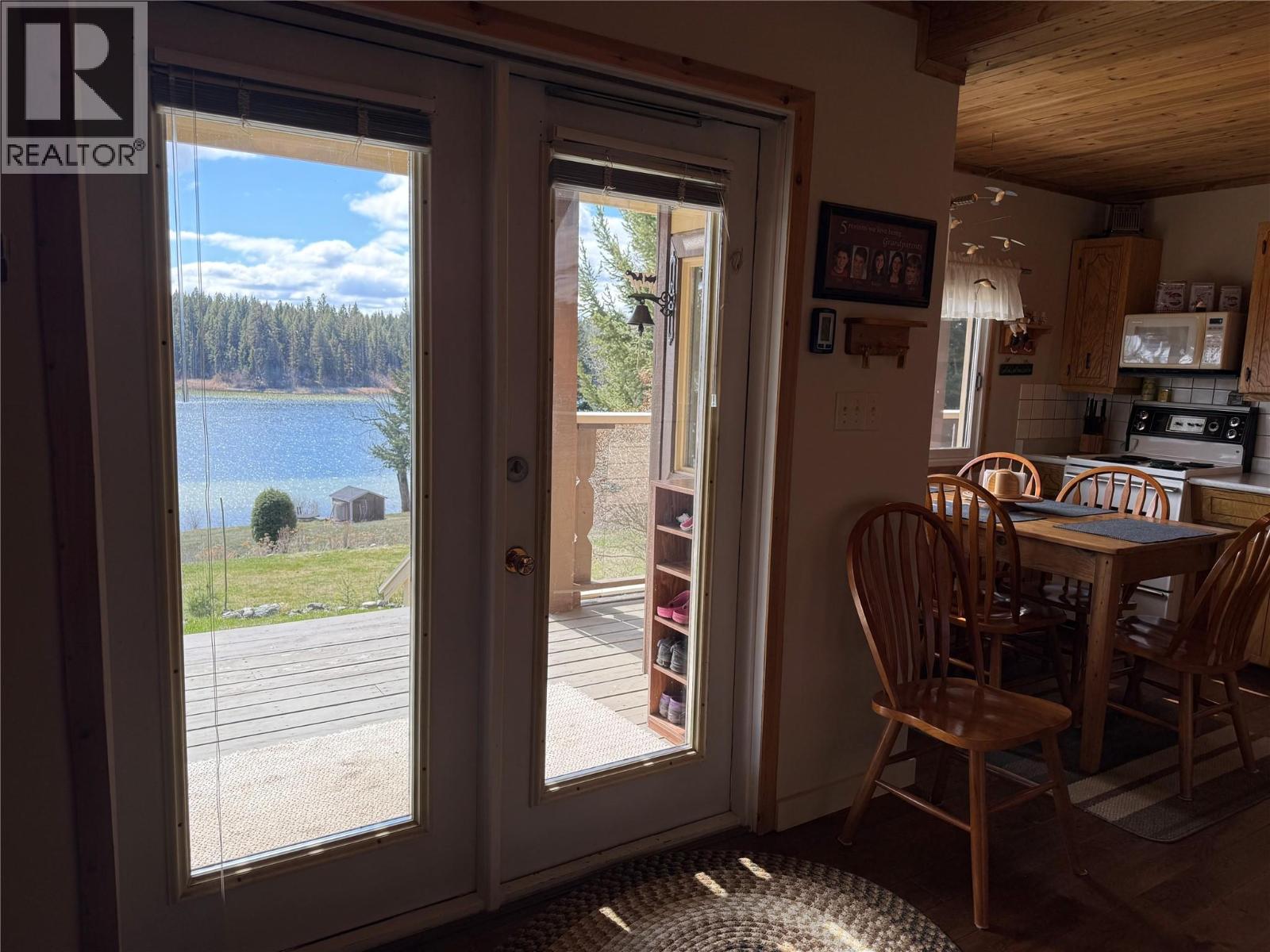 5008 Lauder Road, Merritt, British Columbia  V1K 1B8 - Photo 4 - 10383486