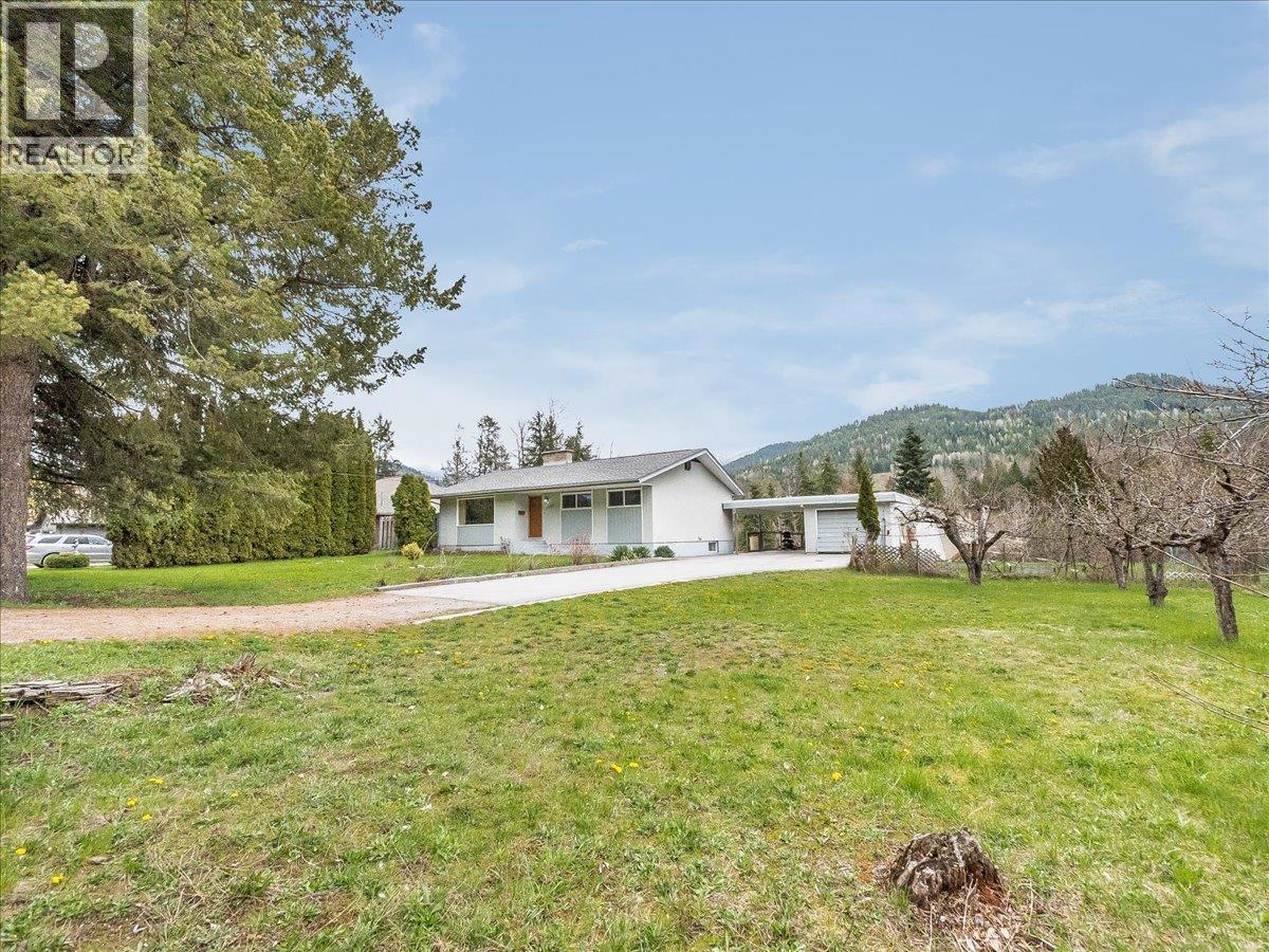 1500 3b Hwy, Fruitvale, British Columbia  V0G 1L1 - Photo 7 - 10384129