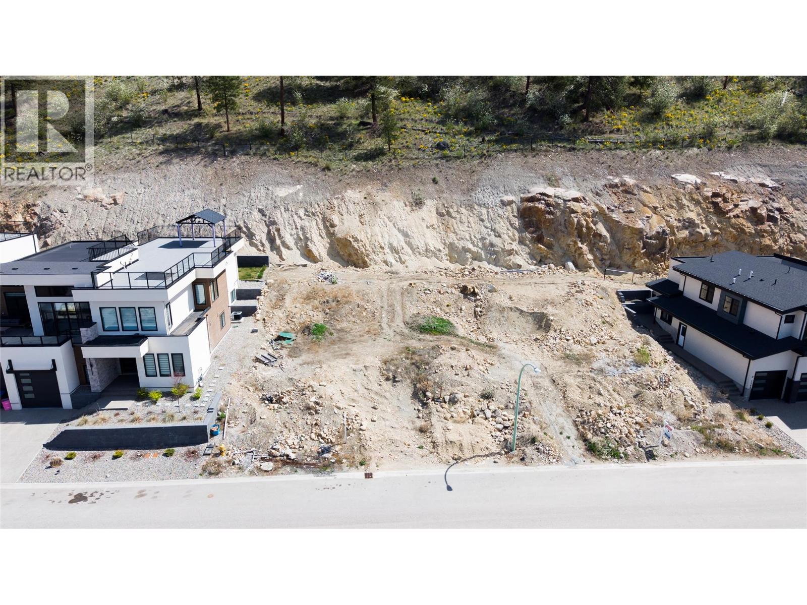 1181 Lone Pine Drive, Kelowna, British Columbia  V1P 0A5 - Photo 2 - 10384114