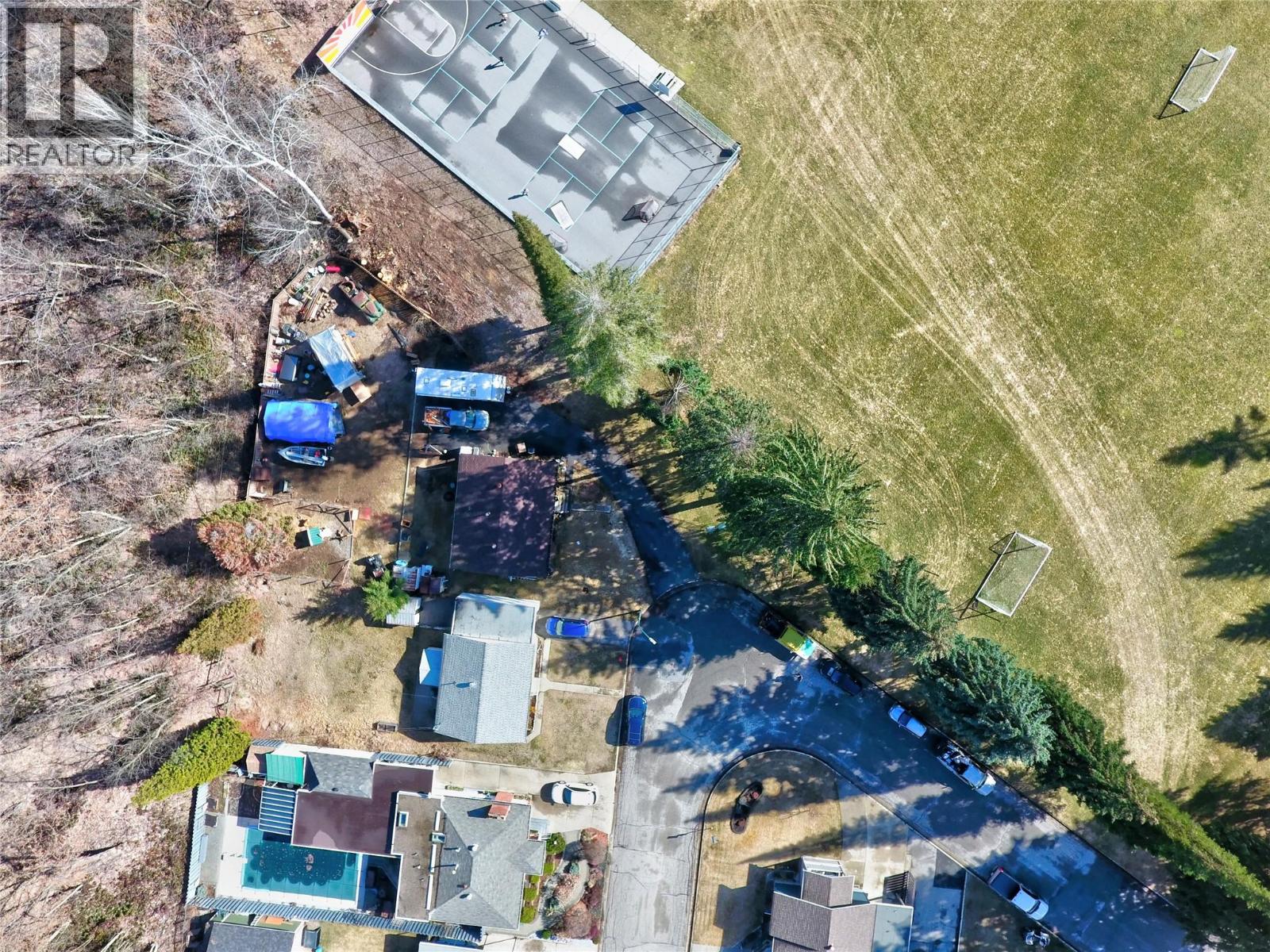 819 Glen Drive, Trail, British Columbia  V1R 1B5 - Photo 10 - 10384083