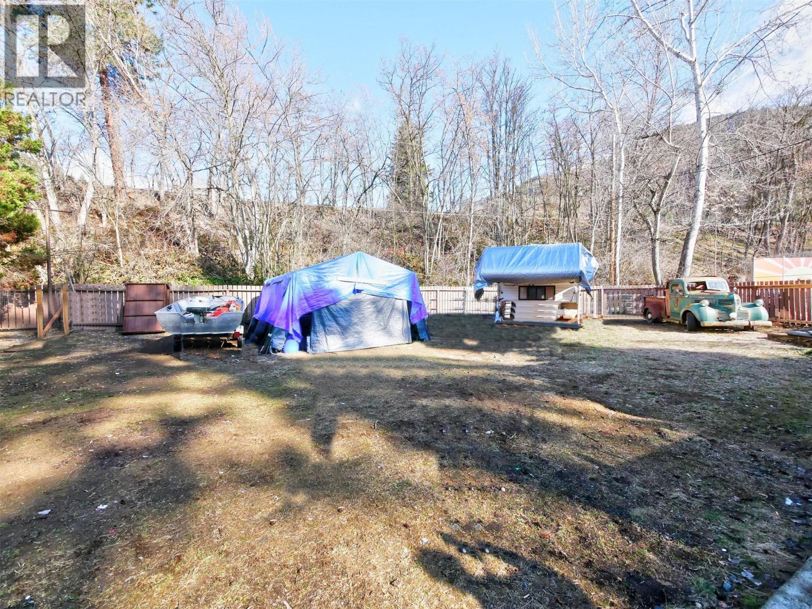 819 Glen Drive, Trail, British Columbia  V1R 1B5 - Photo 11 - 10384083