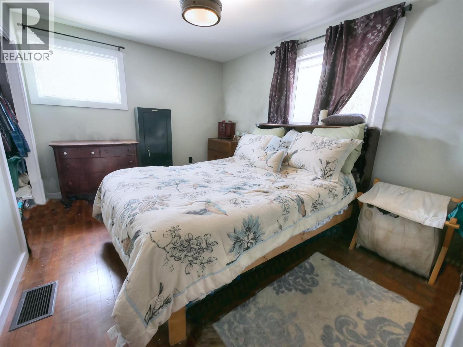 819 Glen Drive, Trail, British Columbia  V1R 1B5 - Photo 7 - 10384083