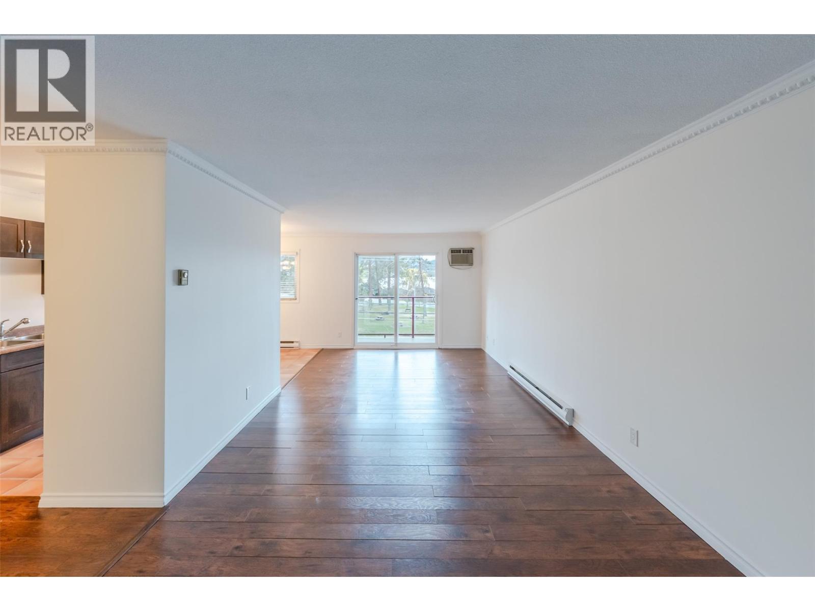 110 Skaha Place Unit# 401, Penticton, British Columbia  V2A 7L1 - Photo 8 - 10384147