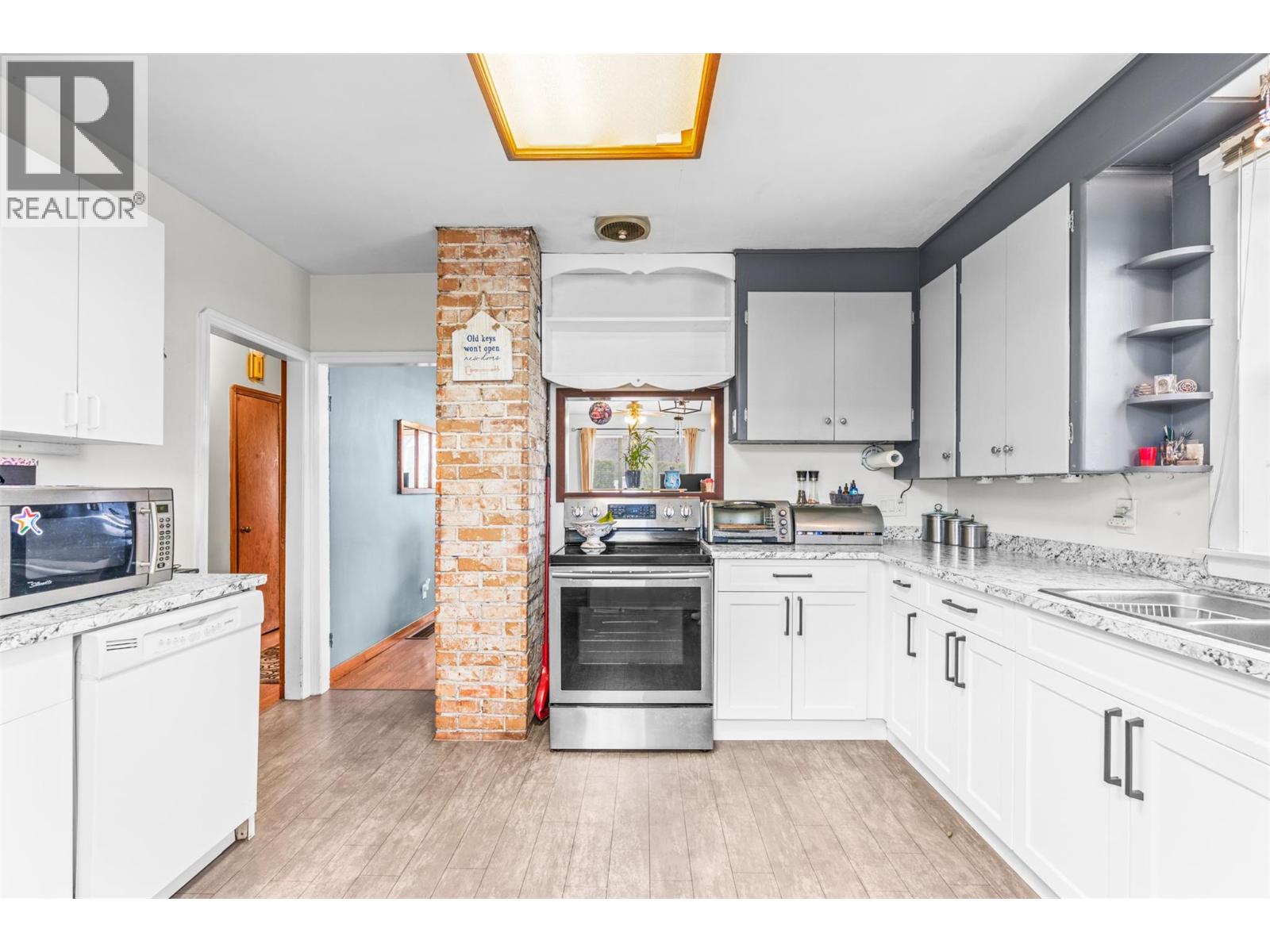 4000a 30 Avenue, Vernon, British Columbia  V1T 2G3 - Photo 9 - 10382325