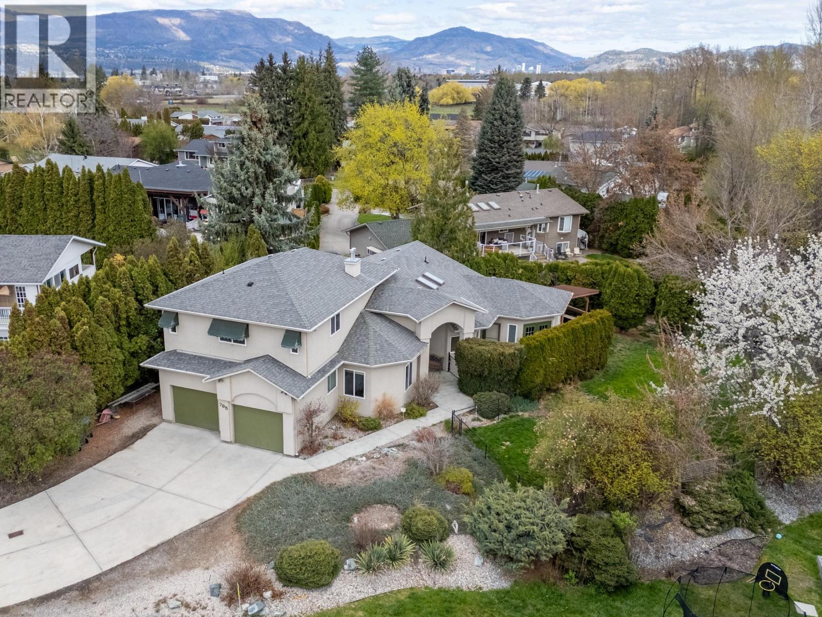 795 Torrs Court, Kelowna, British Columbia  V1W 1B5 - Photo 1 - 10383780