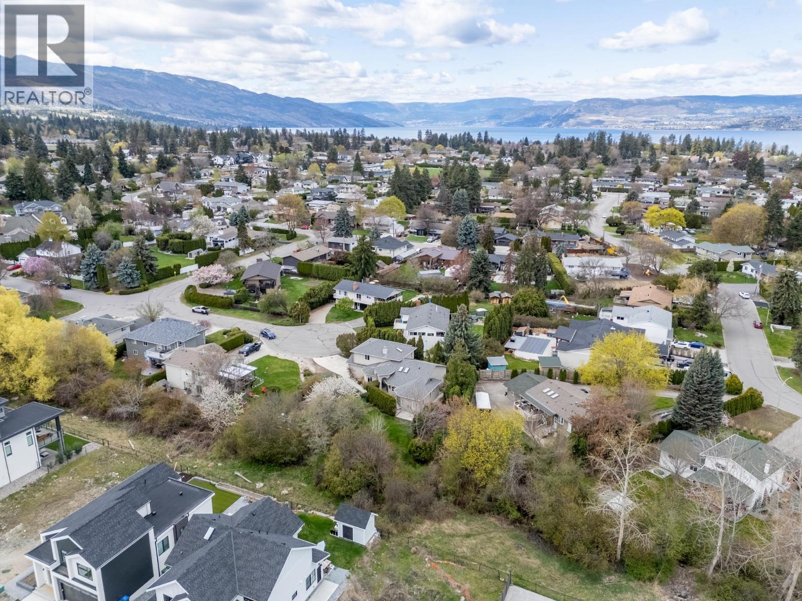 795 Torrs Court, Kelowna, British Columbia  V1W 1B5 - Photo 32 - 10383780