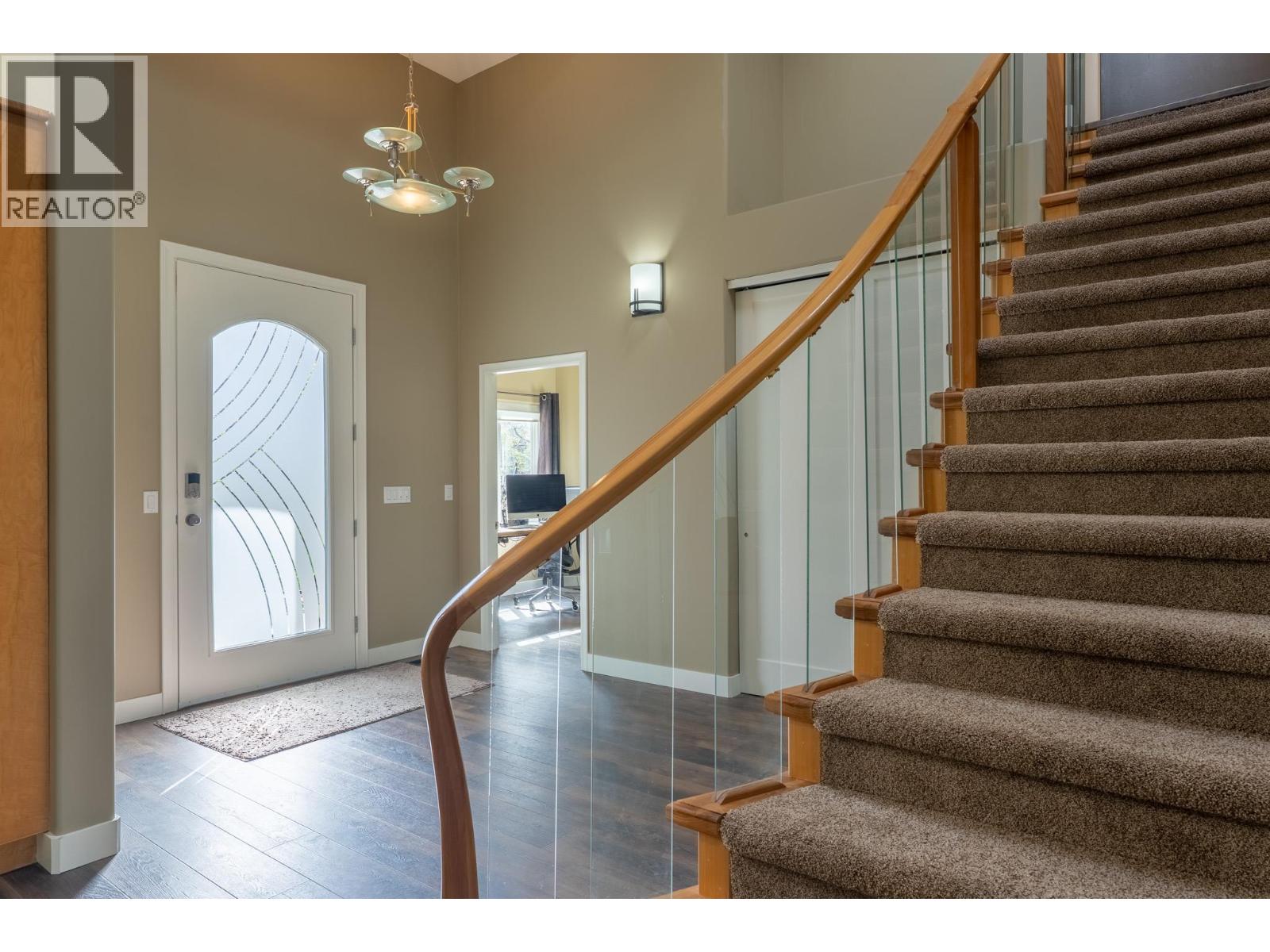 795 Torrs Court, Kelowna, British Columbia  V1W 1B5 - Photo 7 - 10383780