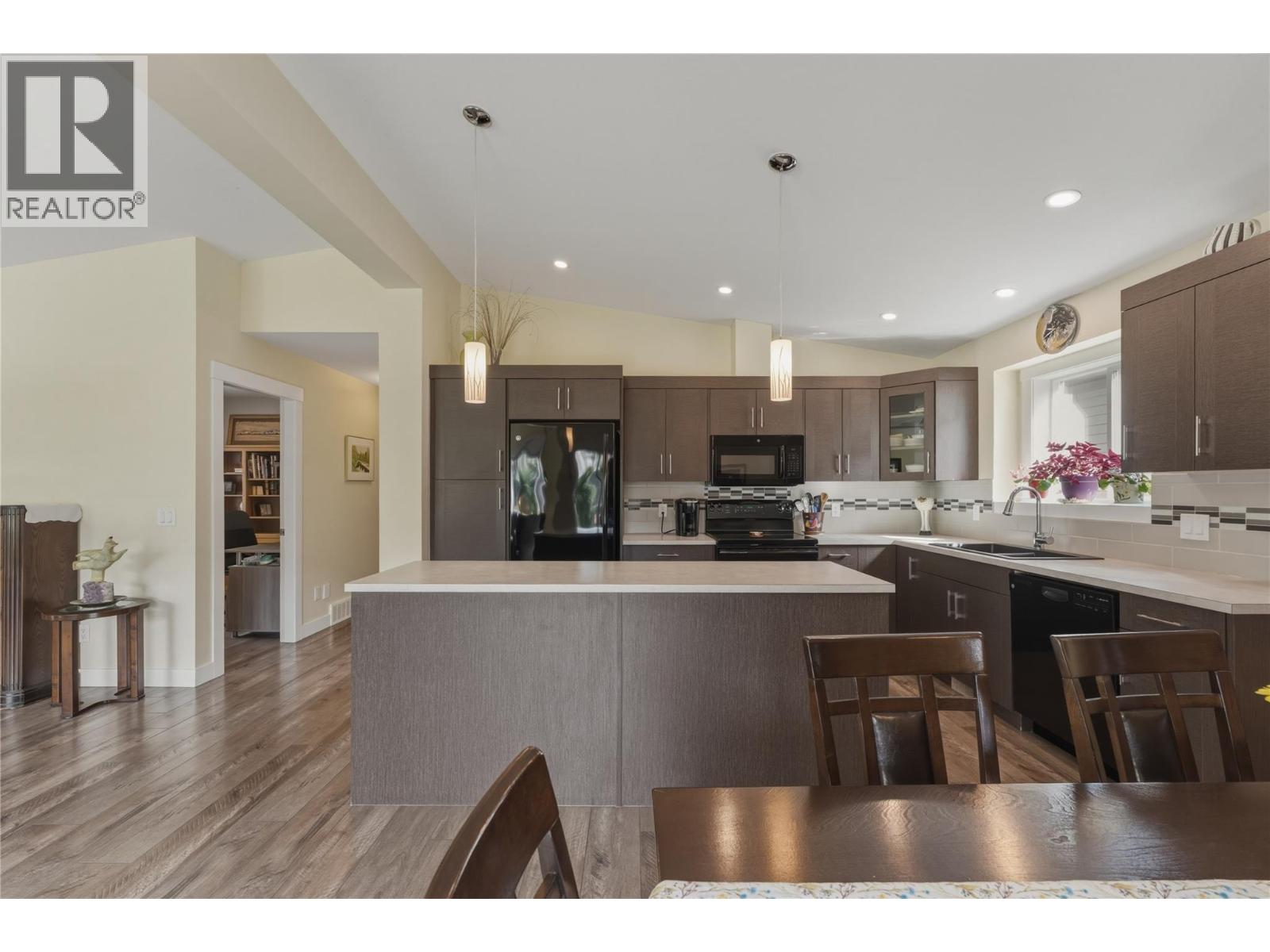 2100 55 Avenue Unit# 20, Vernon, British Columbia  V1T 9Y6 - Photo 9 - 10384039