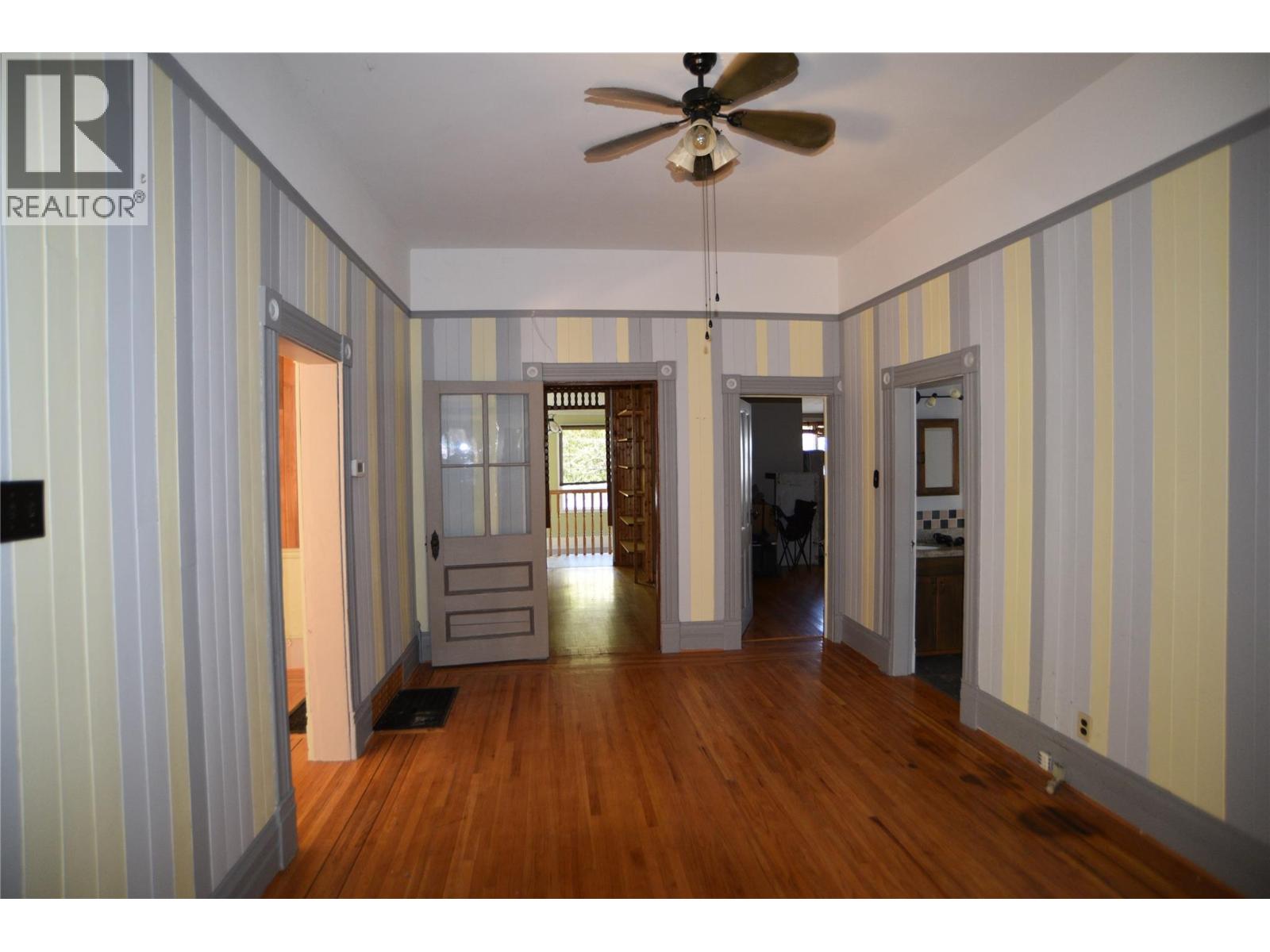 909 Edgewood Avenue, Nelson, British Columbia  V1L 4E1 - Photo 15 - 10383693