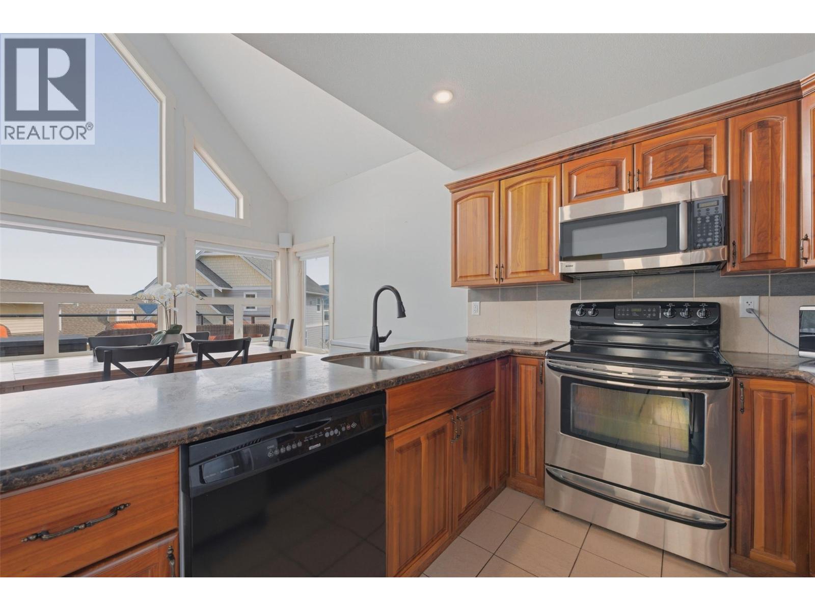 6765 La Palma Loop Unit# 220, Kelowna, British Columbia  V1Z 3R8 - Photo 13 - 10383151