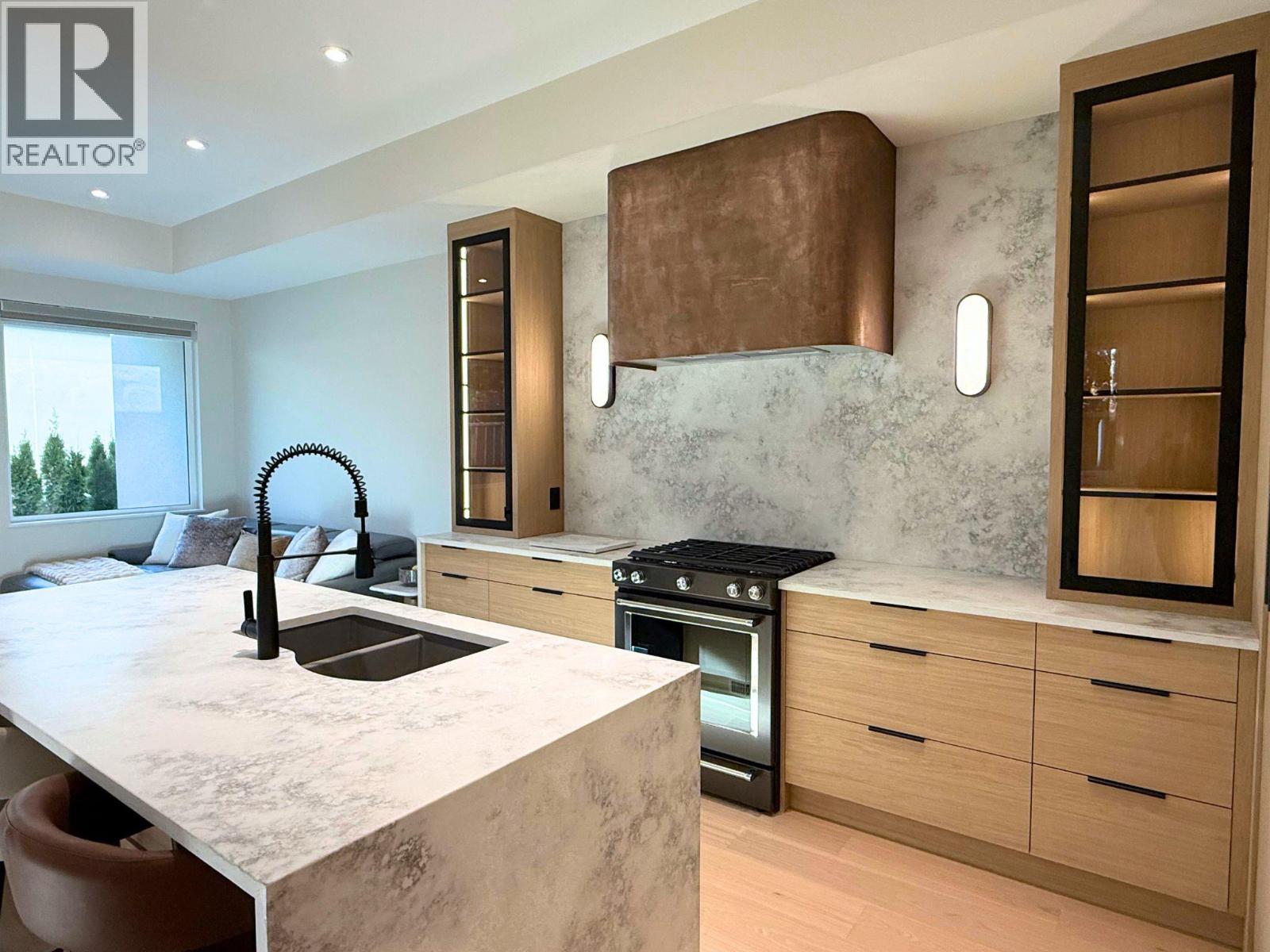 781 Martin Avenue Unit# 4, Kelowna, British Columbia  V1Y 6V4 - Photo 5 - 10379141