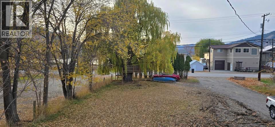 2611 Lakeshore Road, Vernon, British Columbia  V1H 1N1 - Photo 15 - 10384179