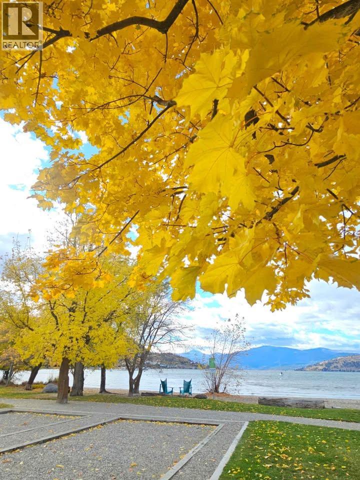 2611 Lakeshore Road, Vernon, British Columbia  V1H 1N1 - Photo 21 - 10384179