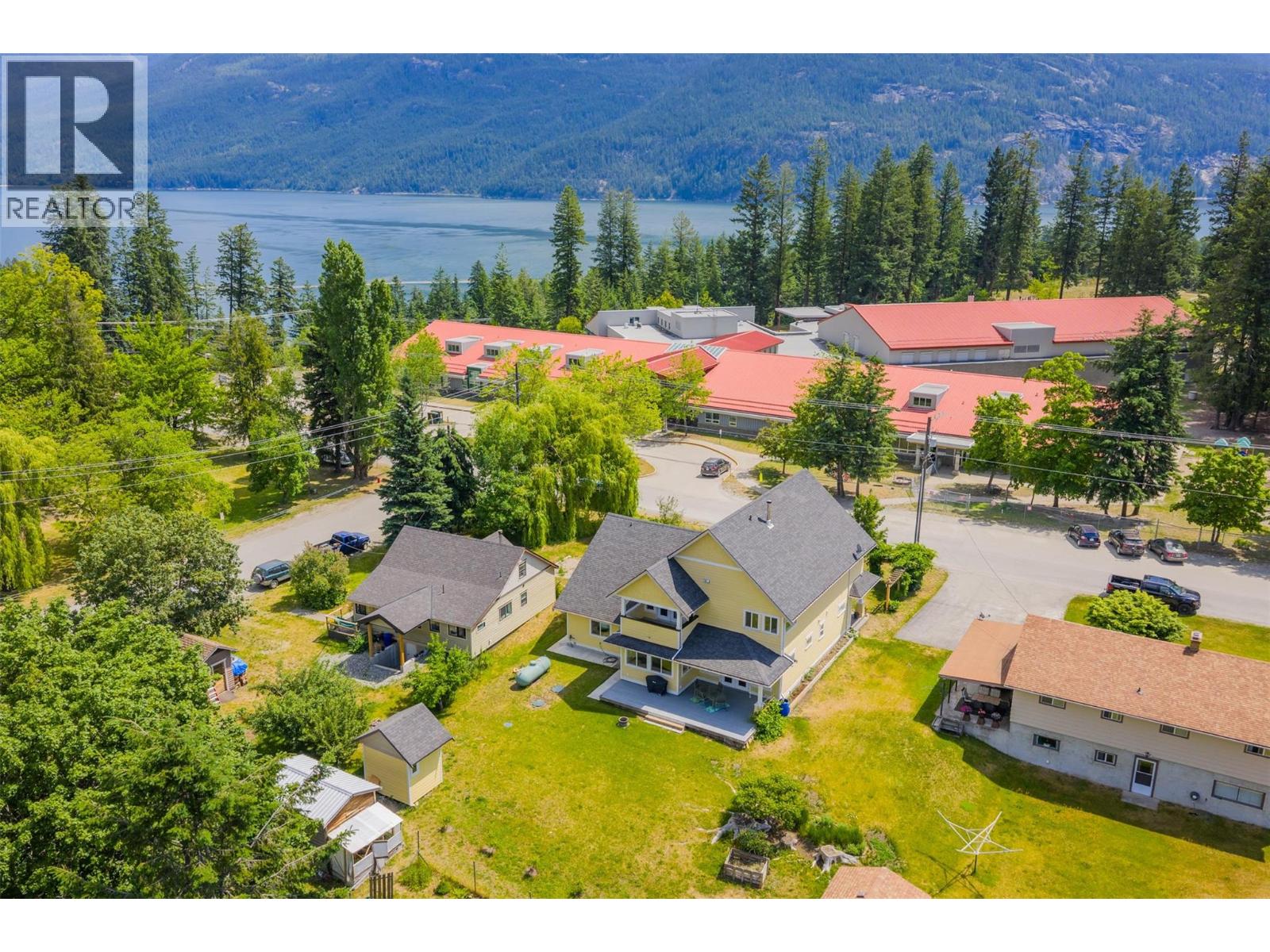 509 6th Street, Kaslo, British Columbia  V0G 1M0 - Photo 1 - 10383125