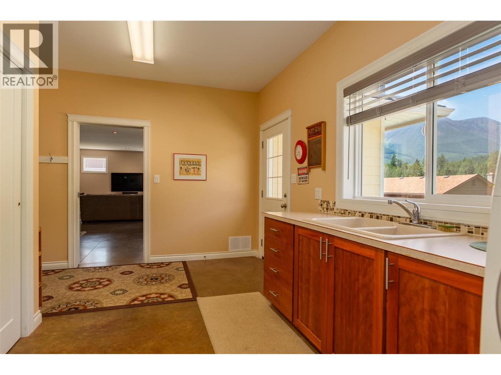 509 6th Street, Kaslo, British Columbia  V0G 1M0 - Photo 33 - 10383125