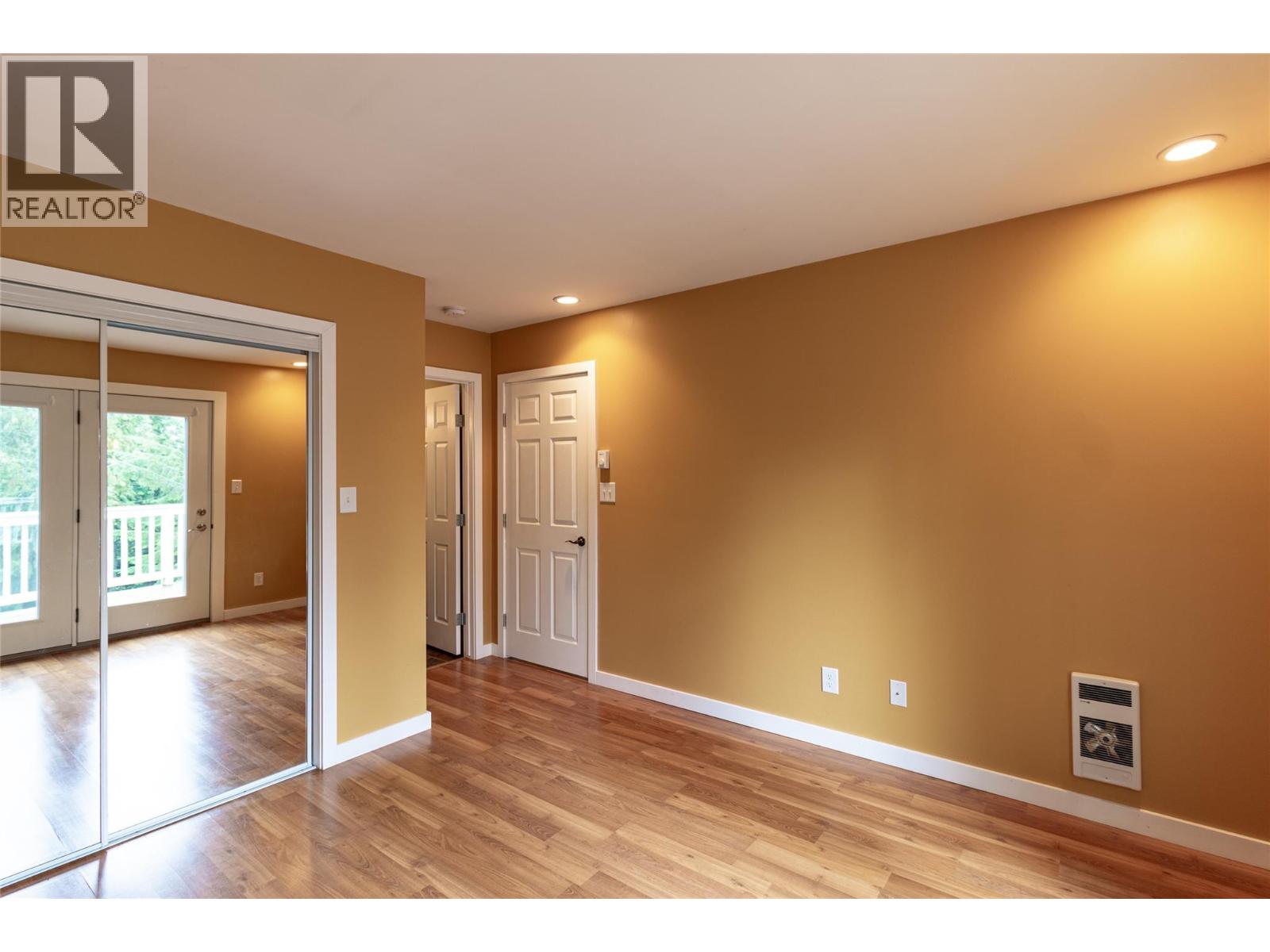 16242 Selkirk Road, Crawford Bay, British Columbia  V0B 1E0 - Photo 14 - 10384097