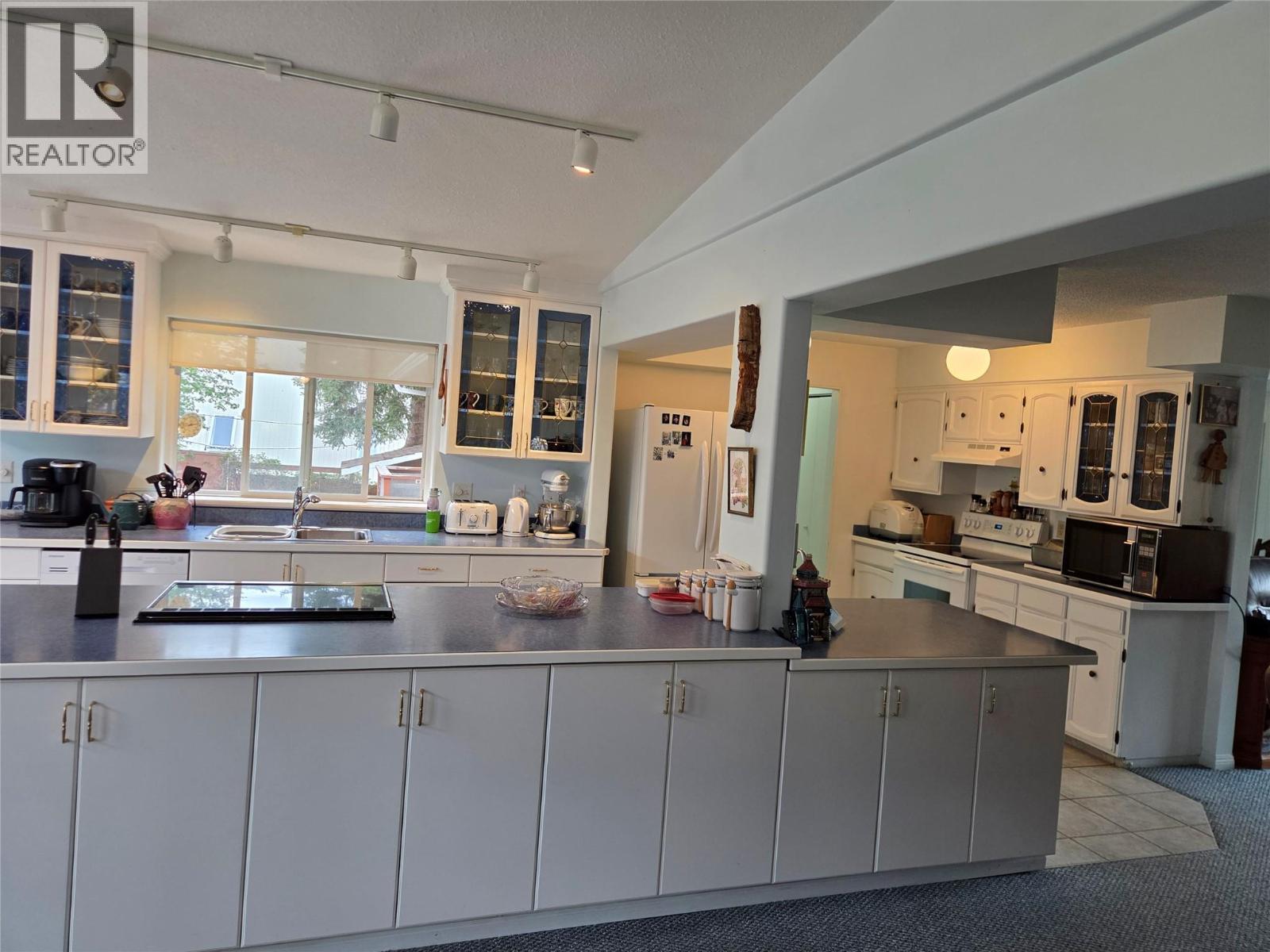 723 3rd Avenue, Keremeos, British Columbia  V0X 1N2 - Photo 31 - 10384153