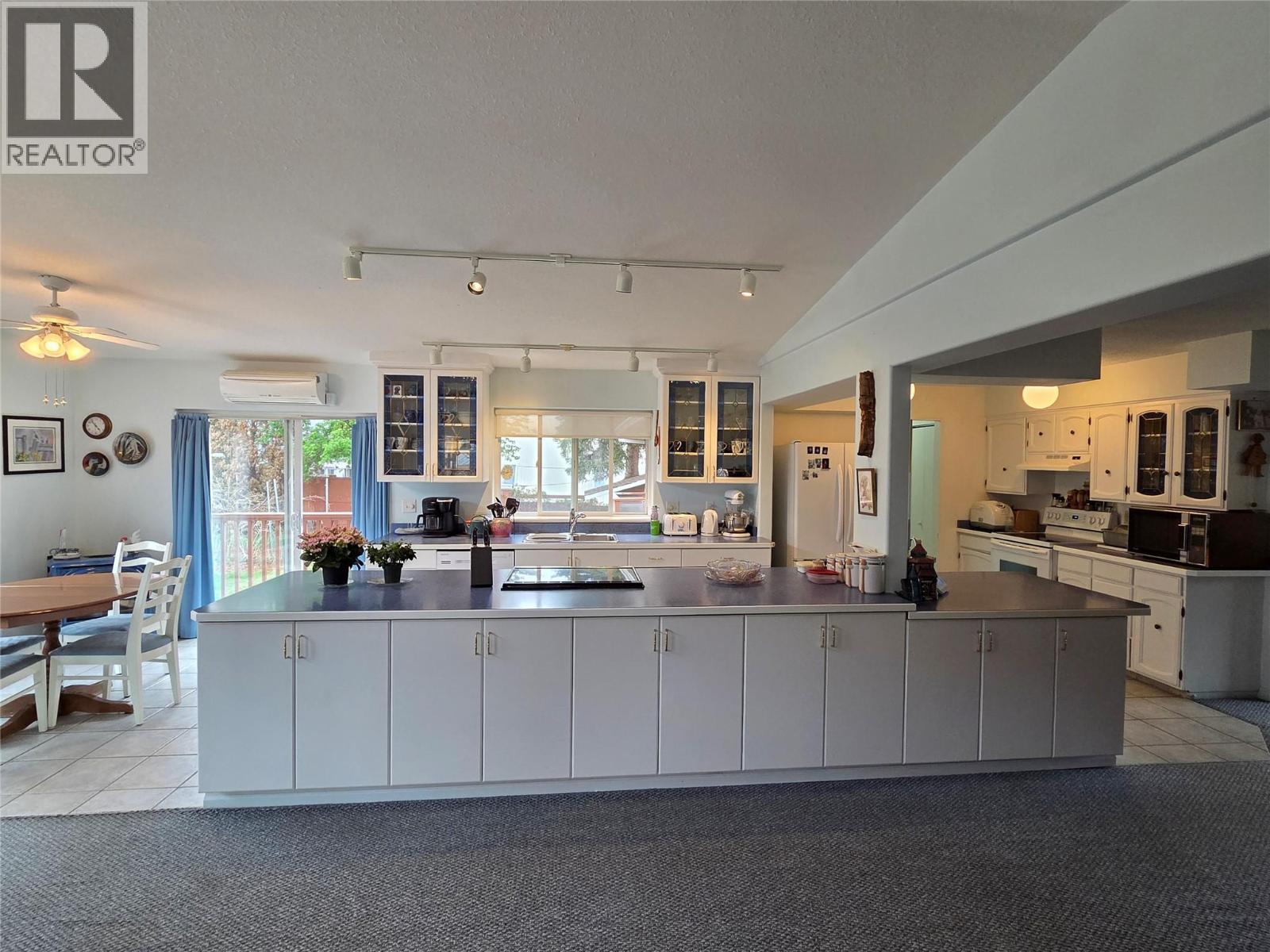 723 3rd Avenue, Keremeos, British Columbia  V0X 1N2 - Photo 7 - 10384153