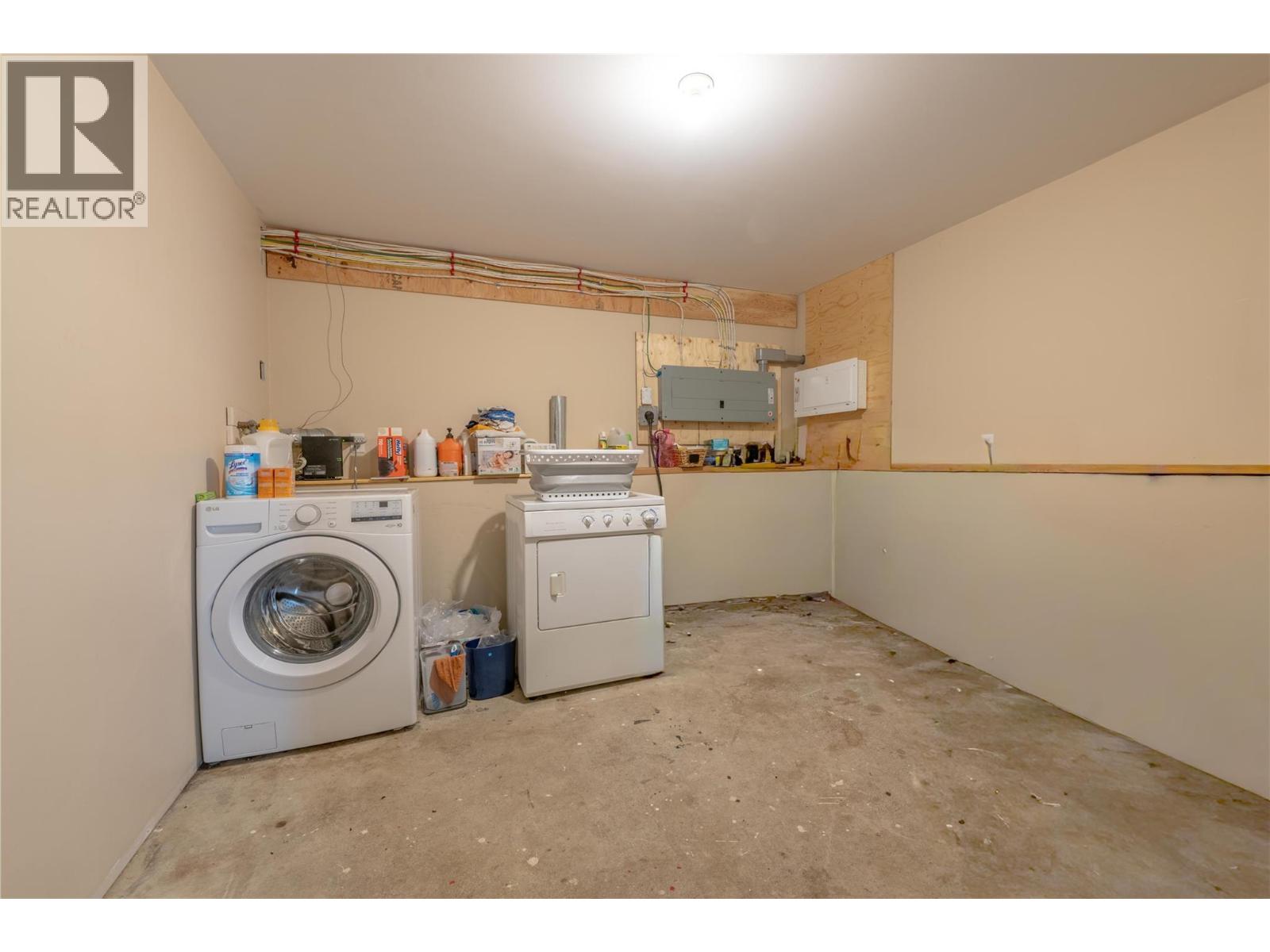 411 Sixth Street, Salmo, British Columbia  V0G 1Z0 - Photo 32 - 10382864