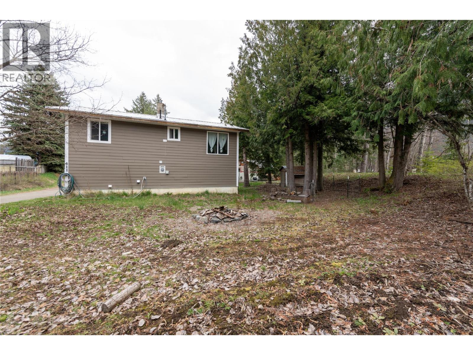 411 Sixth Street, Salmo, British Columbia  V0G 1Z0 - Photo 9 - 10382864