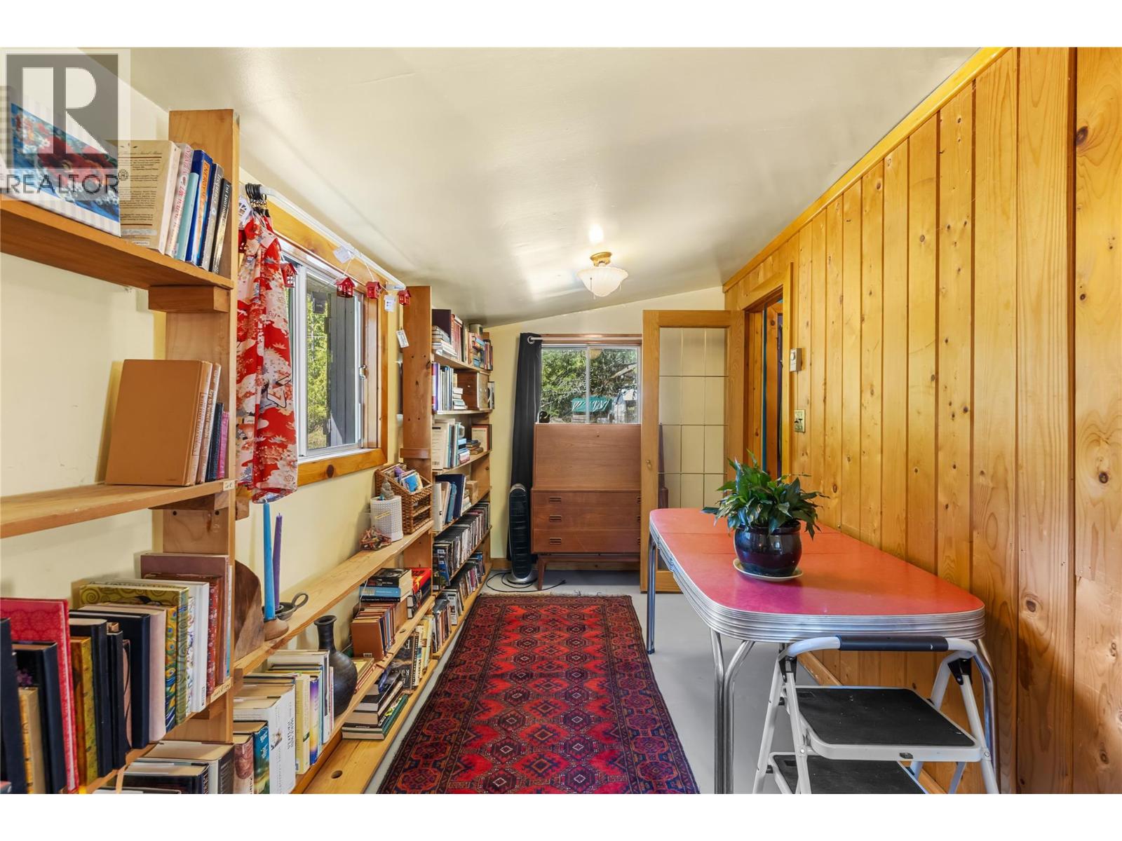 16281 3a Highway, Crawford Bay, British Columbia  V0B 1E0 - Photo 17 - 10384100