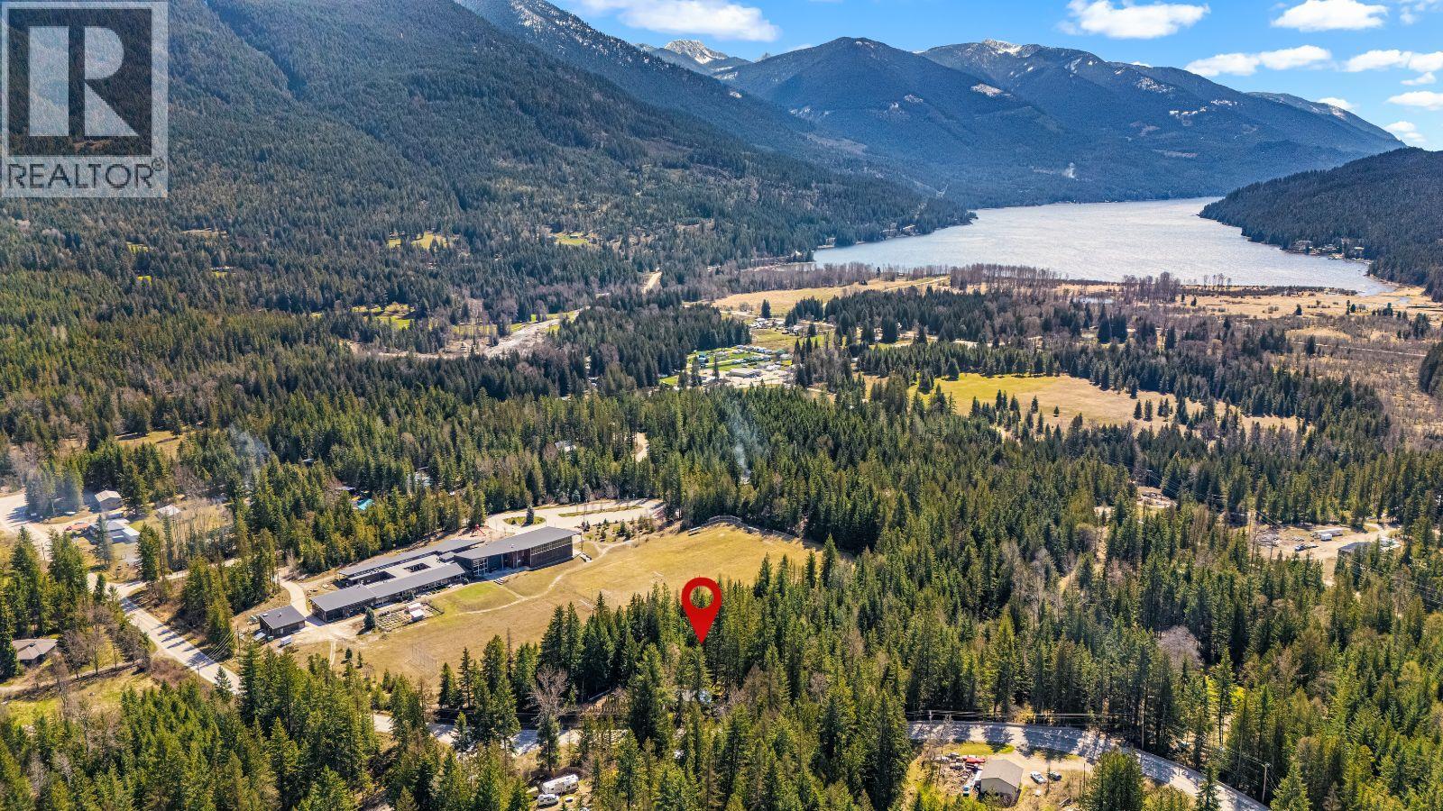 16281 3a Highway, Crawford Bay, British Columbia  V0B 1E0 - Photo 30 - 10384100