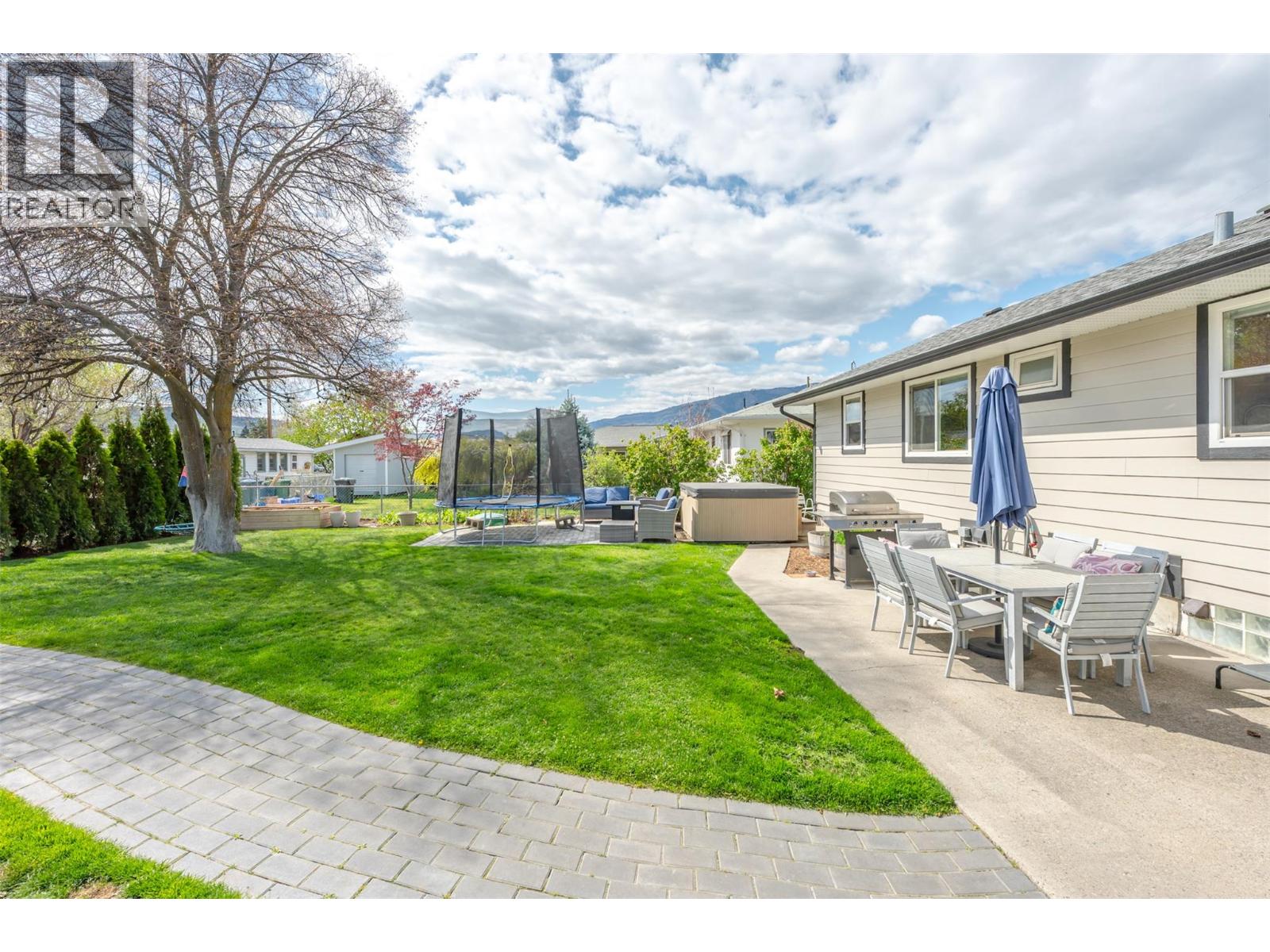 6437 Badger Street, Oliver, British Columbia  V0H 1T3 - Photo 38 - 10383918