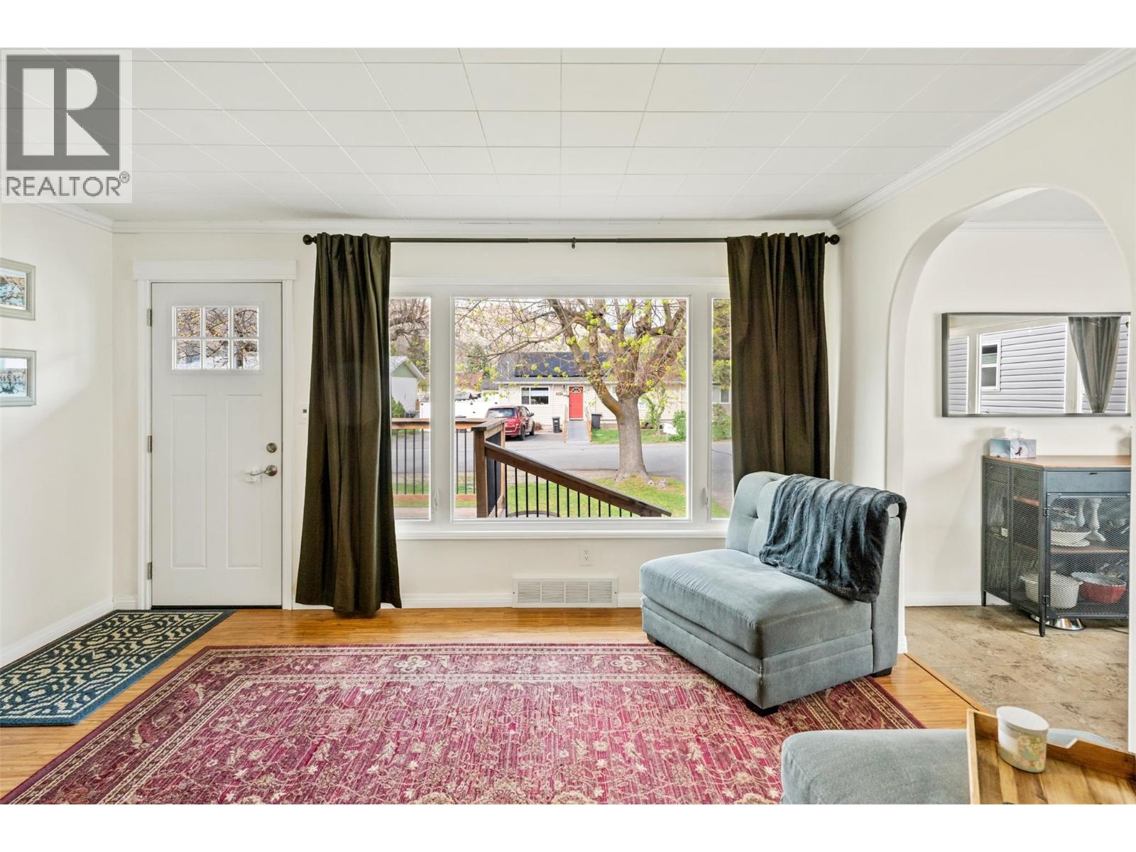 6437 Badger Street, Oliver, British Columbia  V0H 1T3 - Photo 6 - 10383918