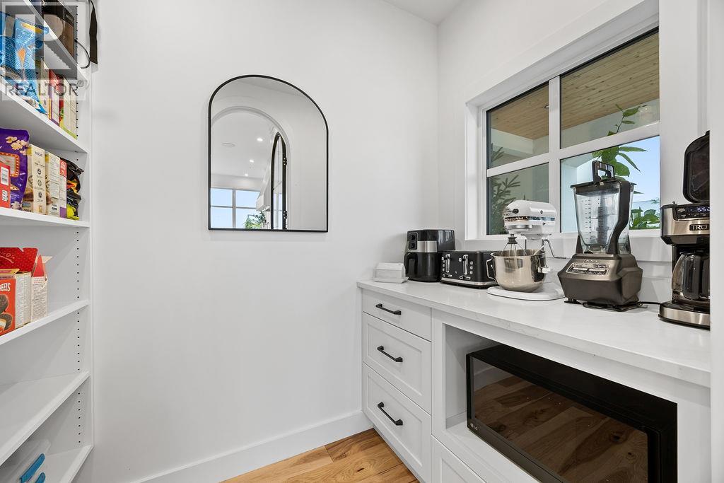 7236 L & A Road, Vernon, British Columbia  V1B 3S8 - Photo 15 - 10384155