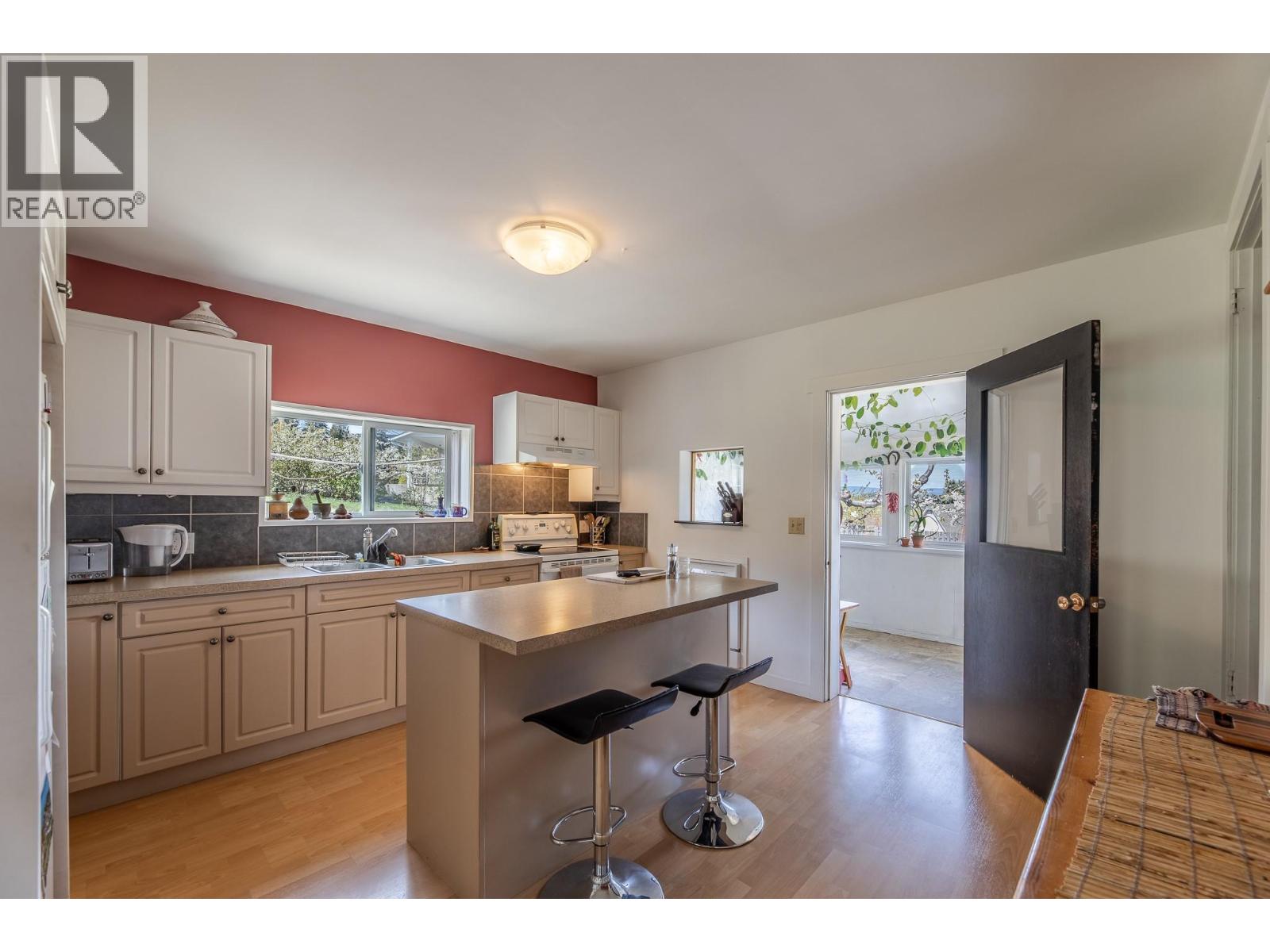 12009 Giants Head Road, Summerland, British Columbia  V0H 1Z7 - Photo 6 - 10383523