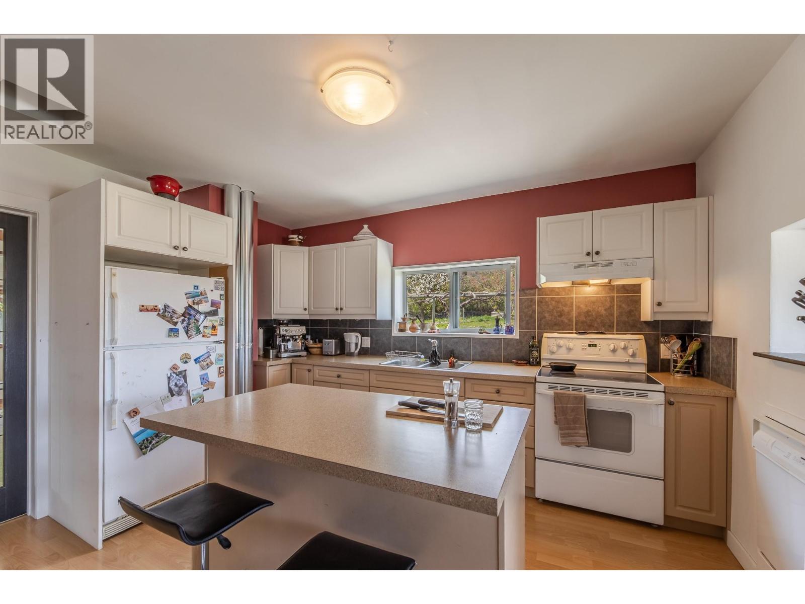 12009 Giants Head Road, Summerland, British Columbia  V0H 1Z7 - Photo 7 - 10383523