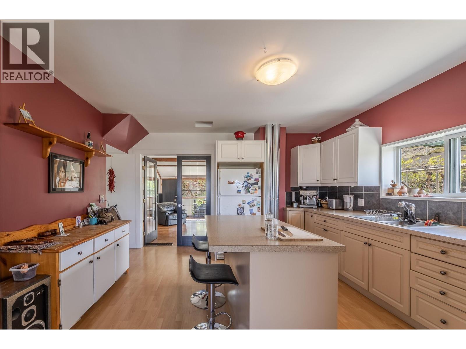 12009 Giants Head Road, Summerland, British Columbia  V0H 1Z7 - Photo 9 - 10383523