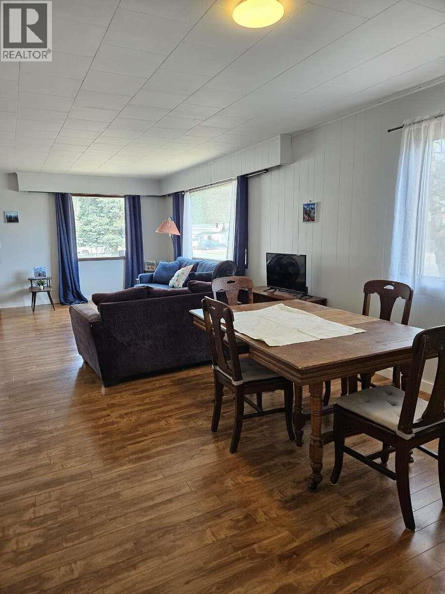 1501 Douglas Street, Revelstoke, British Columbia  V0E 2S0 - Photo 16 - 10384217