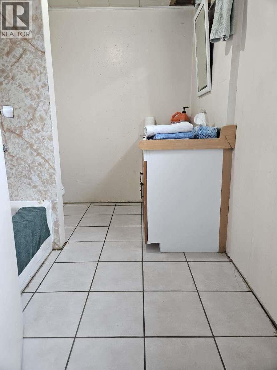 1501 Douglas Street, Revelstoke, British Columbia  V0E 2S0 - Photo 24 - 10384217