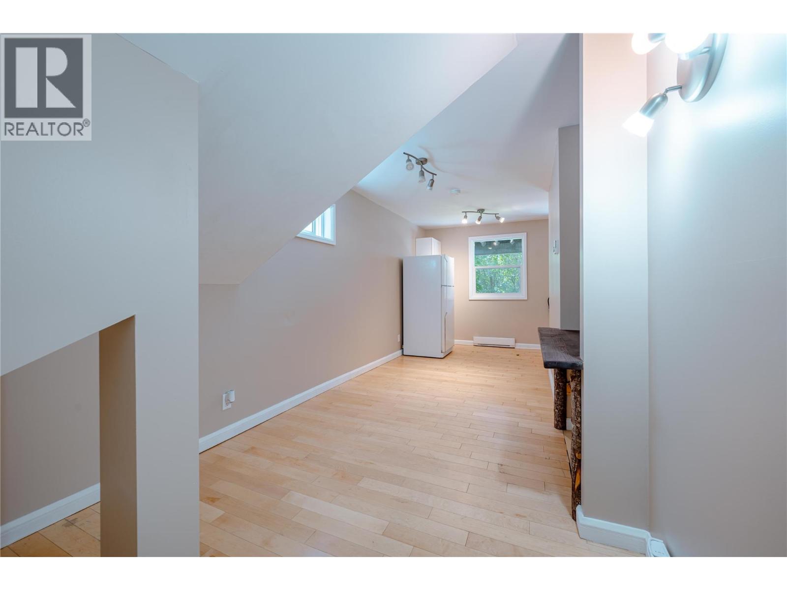 503 Third Street E, Revelstoke, British Columbia  V0E 2S0 - Photo 14 - 10384188